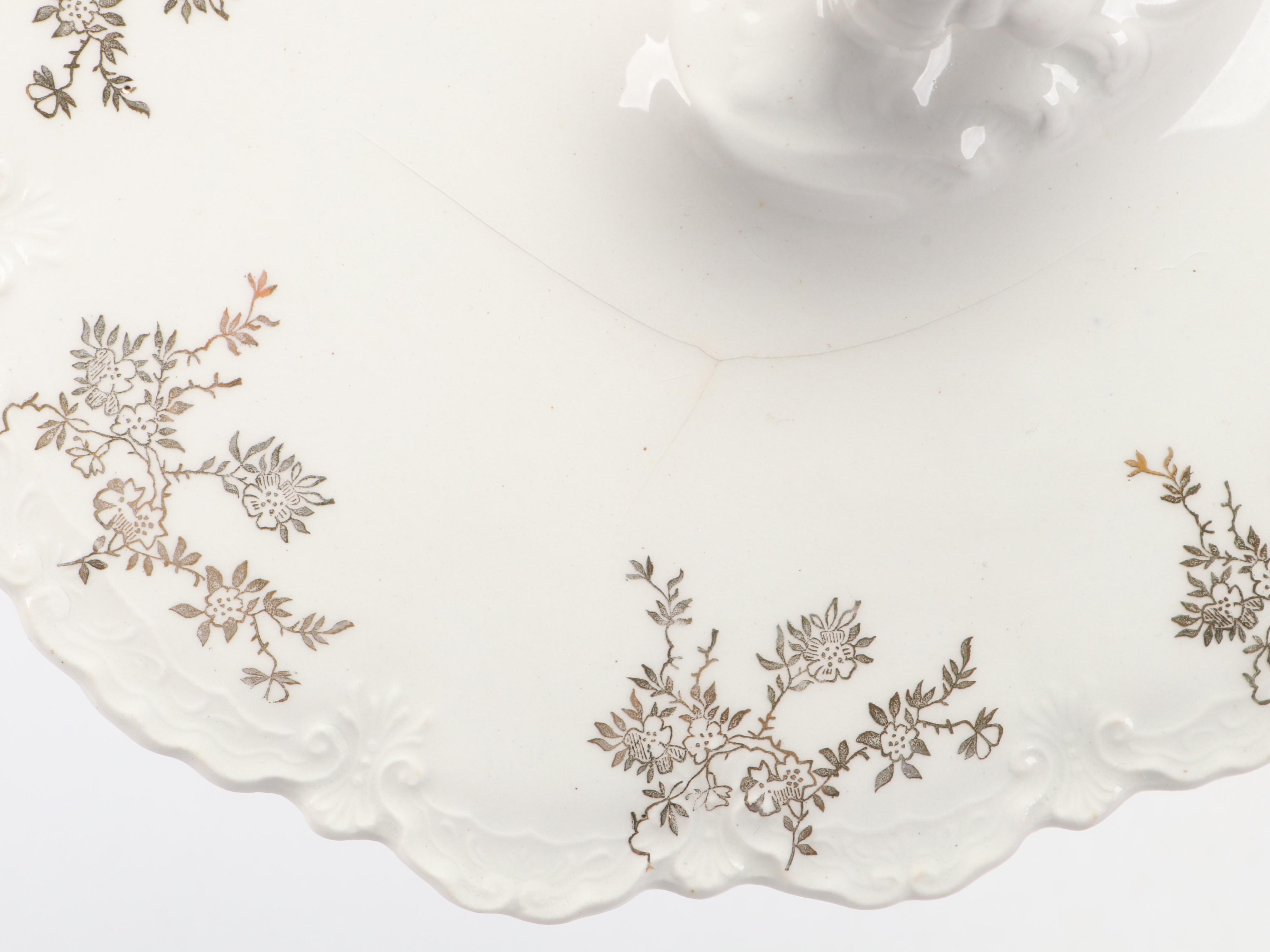 Homer Laughlin "Hudson" Ceramic Oval Covered Vegetable with More Ceramic Décor