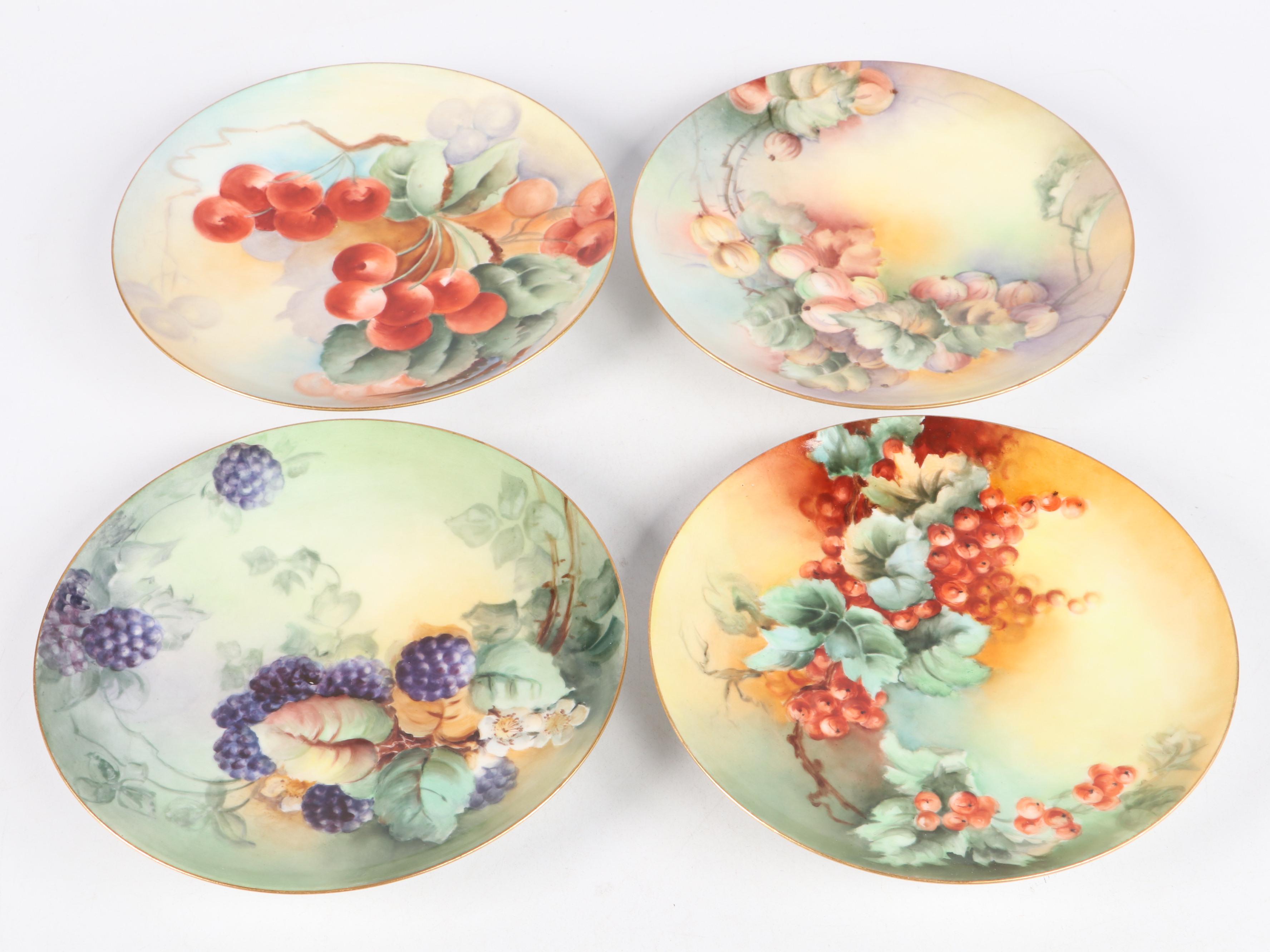 Homer Laughlin "Hudson" Ceramic Oval Covered Vegetable with More Ceramic Décor