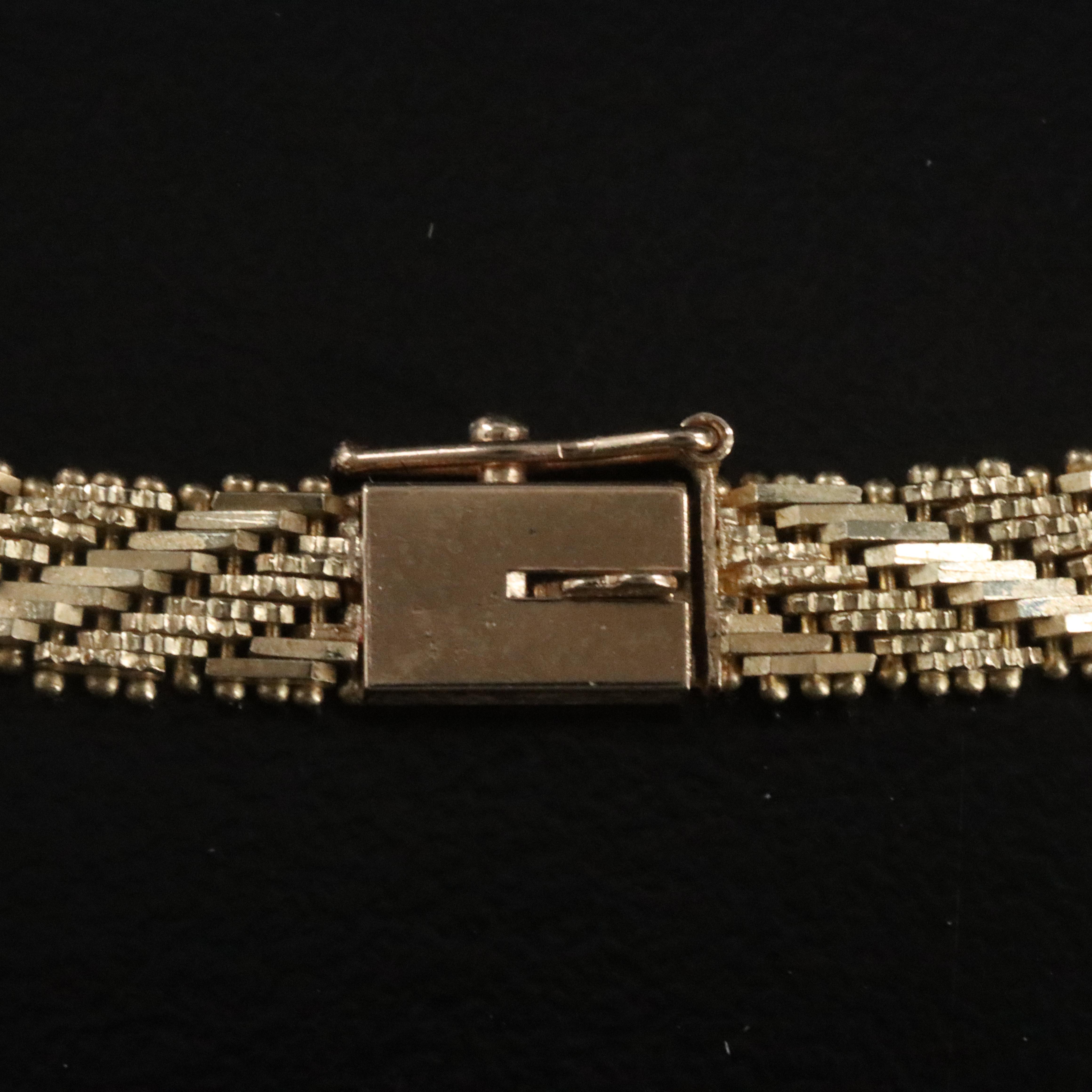 14K Riccio Chain Chevron Necklace