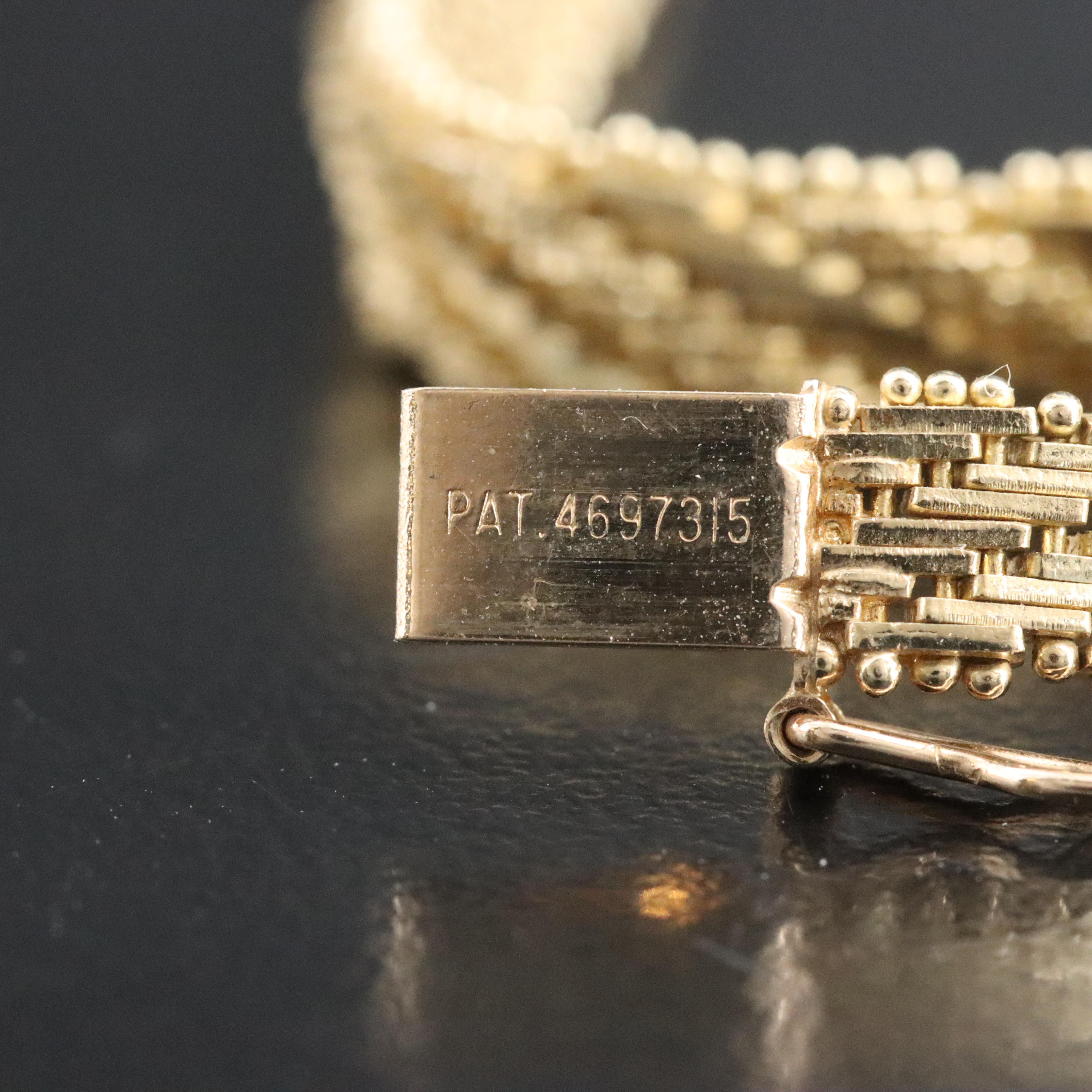 14K Riccio Chain Chevron Necklace