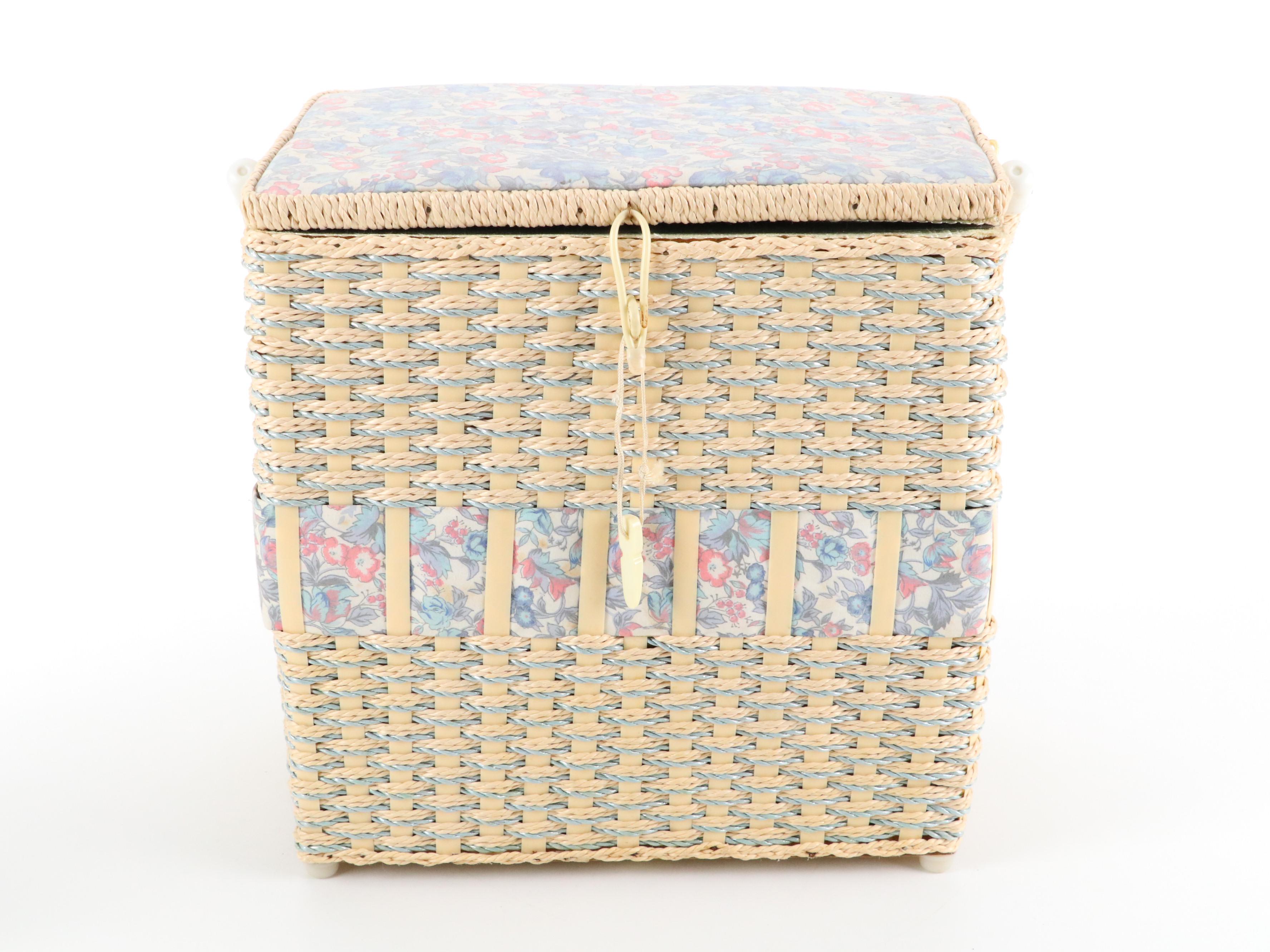 Singer 212 Sewing Machine in Basket with Accessories, 1989-1991