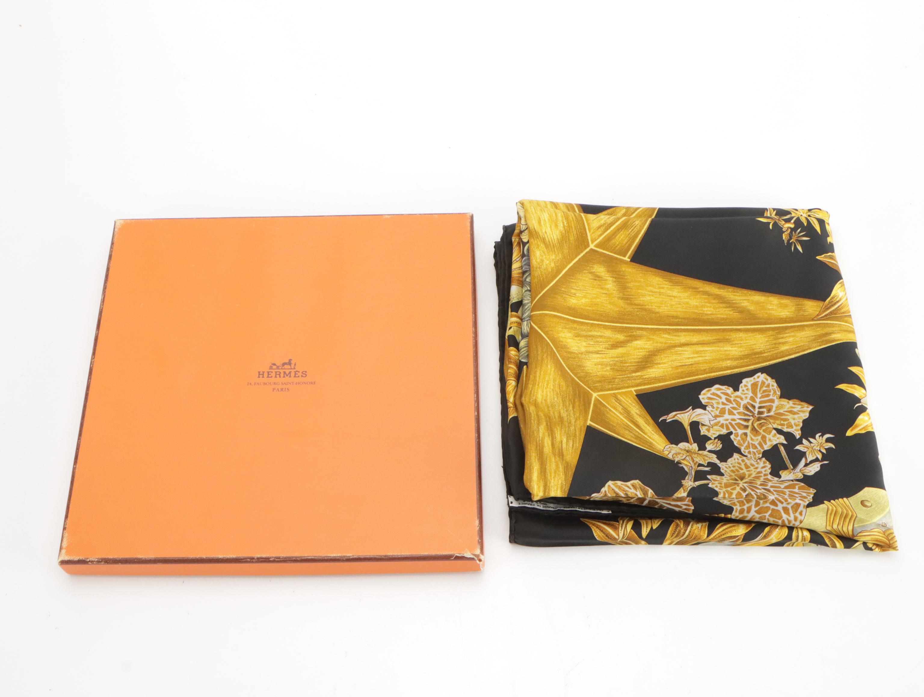 Hermès "Passiflores" Scarf 90 in Silk Twill with Box
