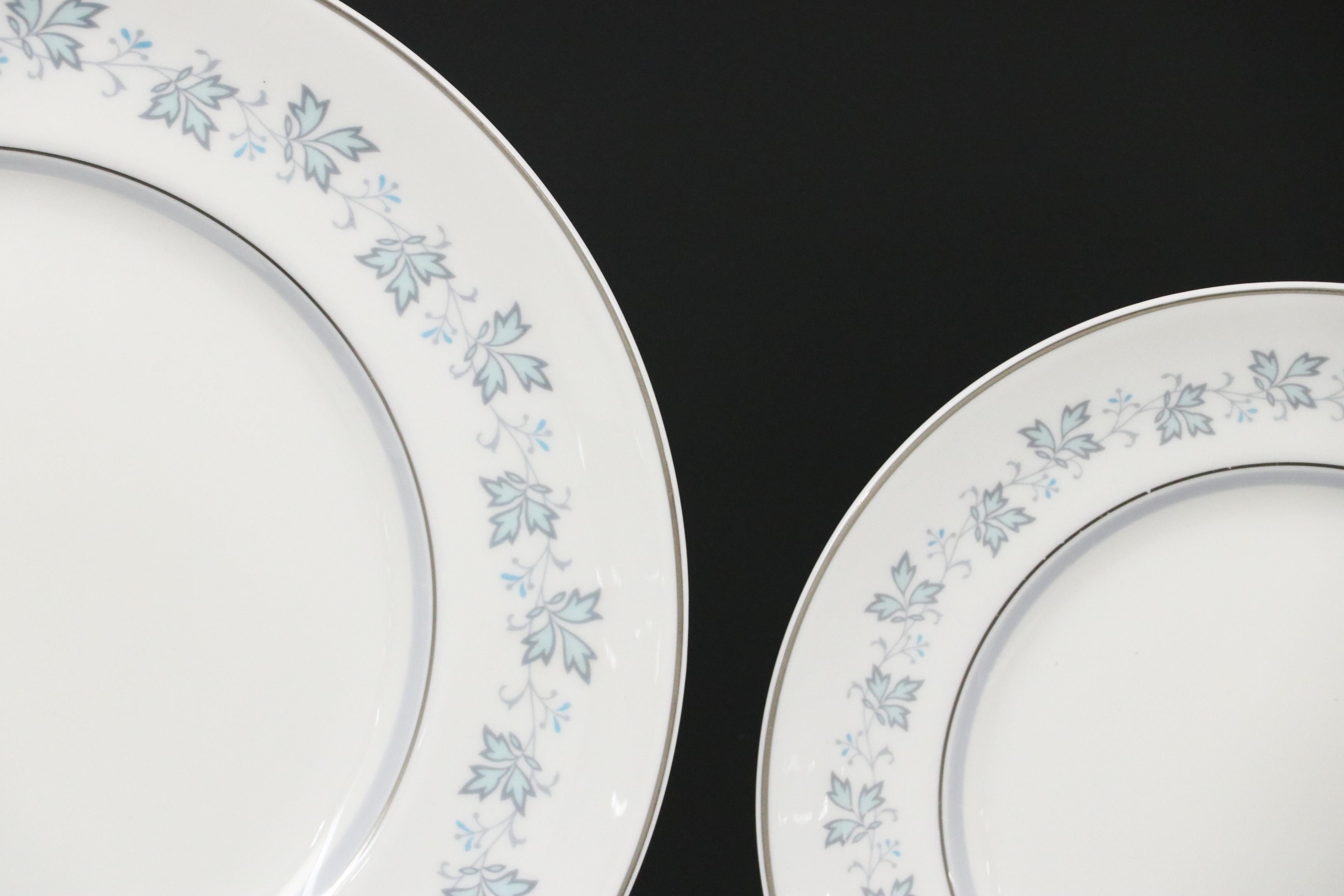 Royal Doulton Bone China "Lyric" Porcelain Dinnerware, 1964-1970