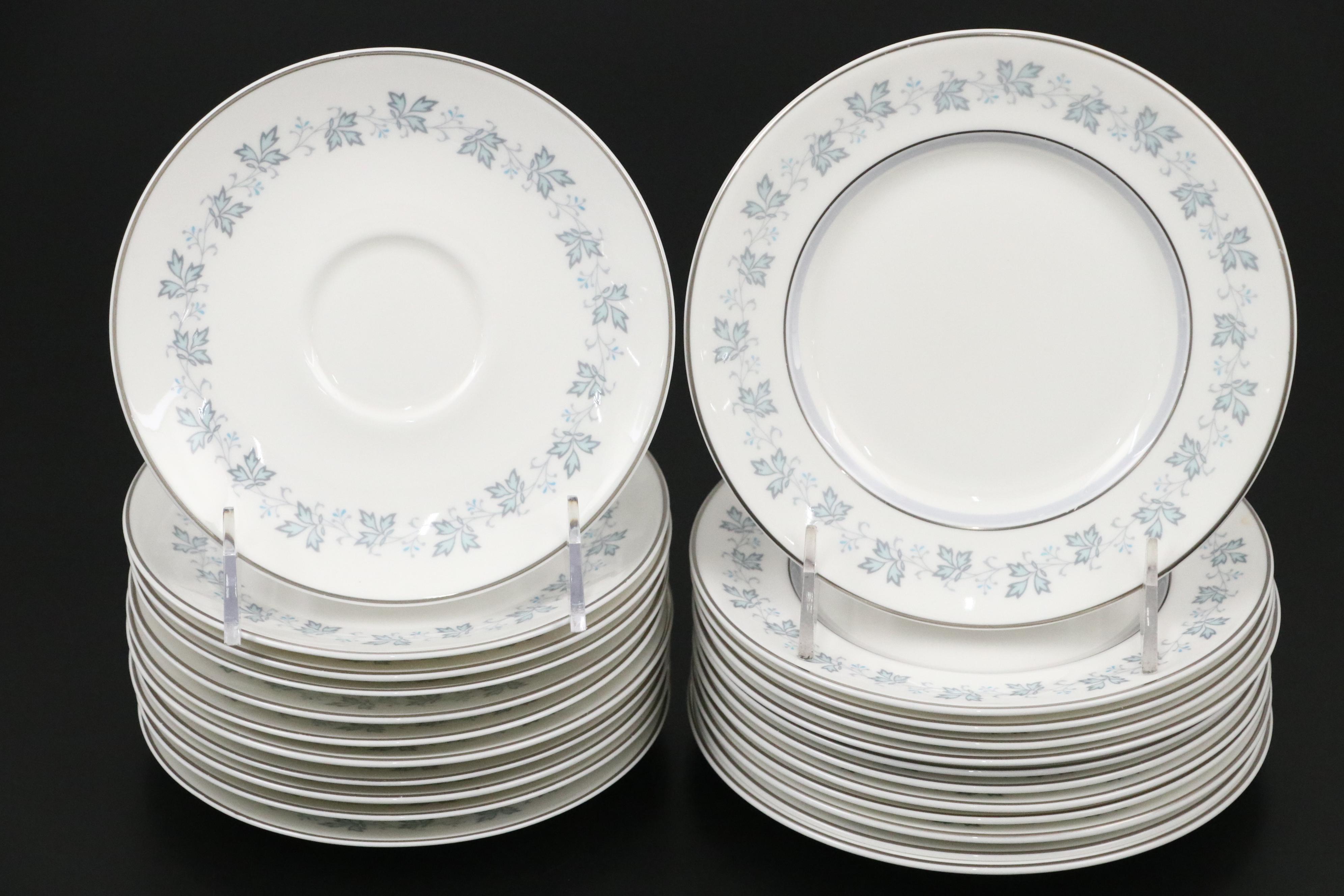 Royal Doulton Bone China "Lyric" Porcelain Dinnerware, 1964-1970