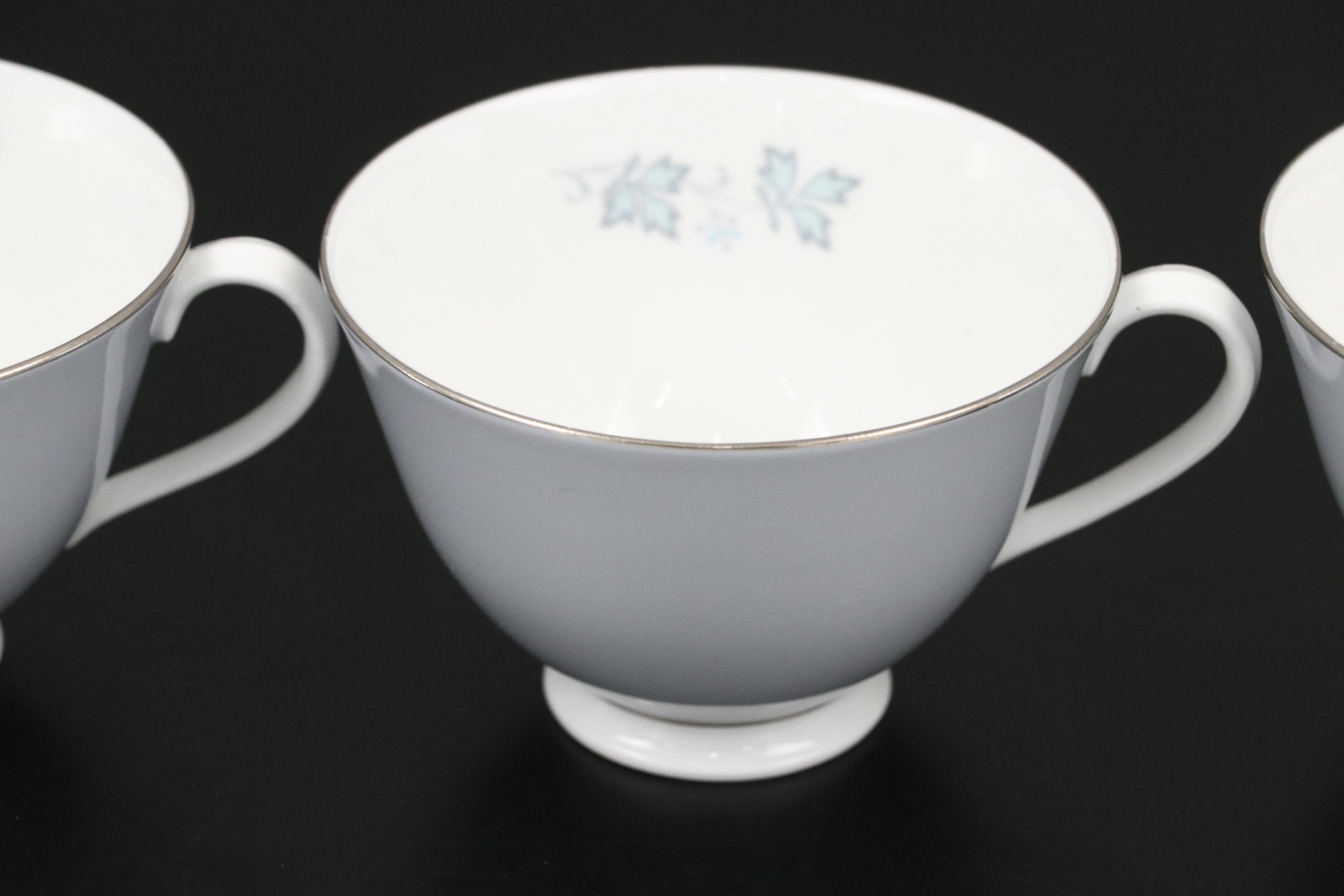 Royal Doulton Bone China "Lyric" Porcelain Dinnerware, 1964-1970