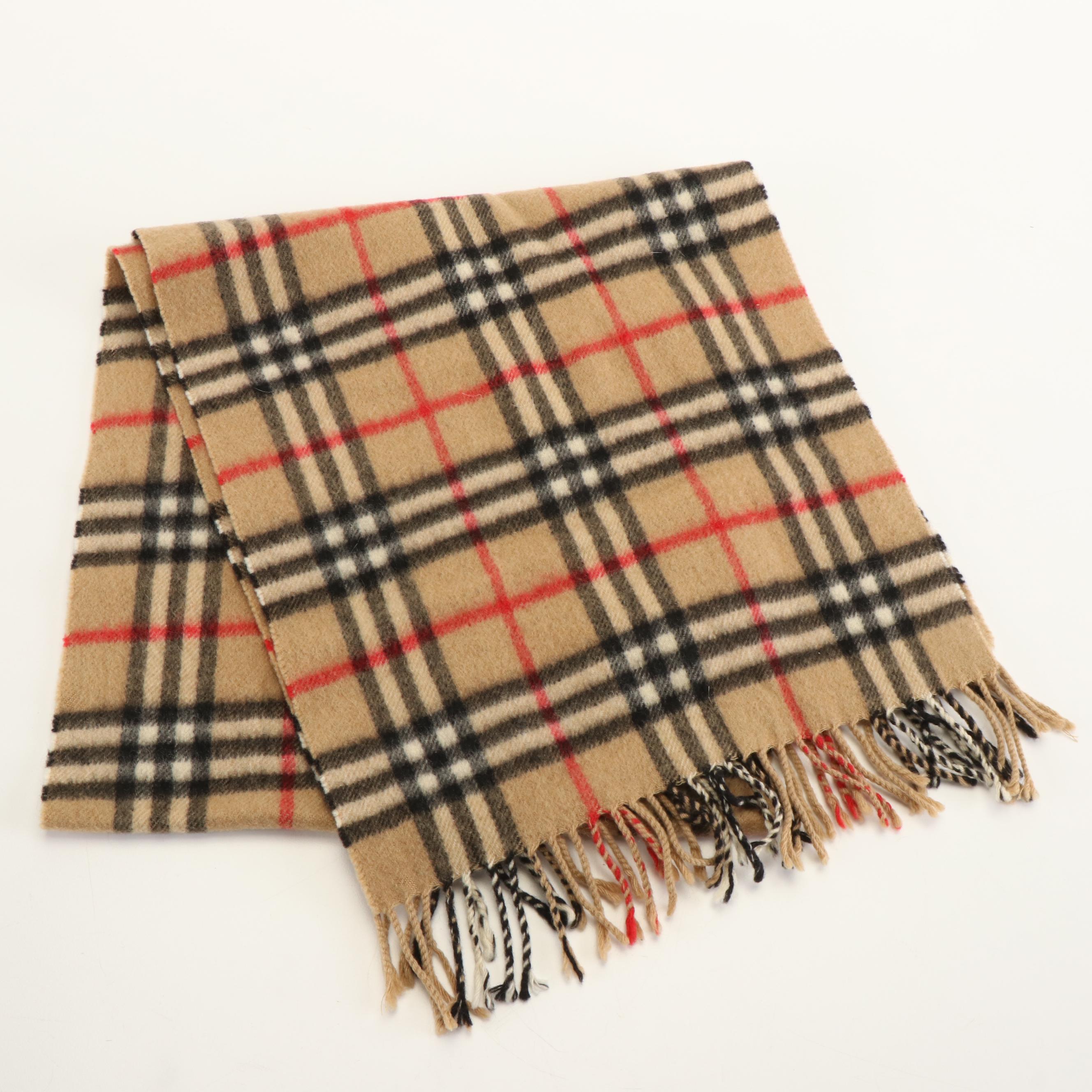 Burberrys Classic House Check Scarf in Cashmere