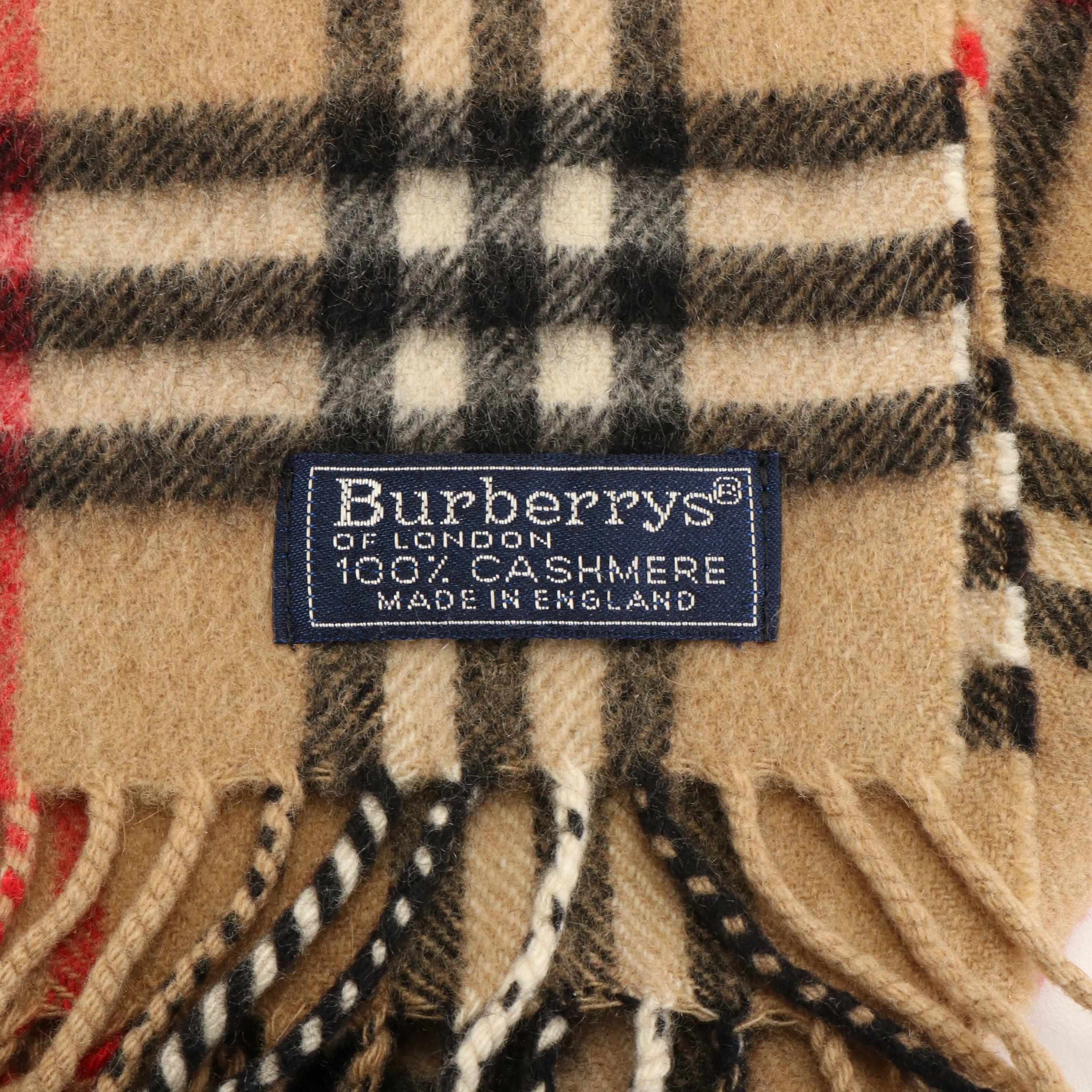 Burberrys Classic House Check Scarf in Cashmere