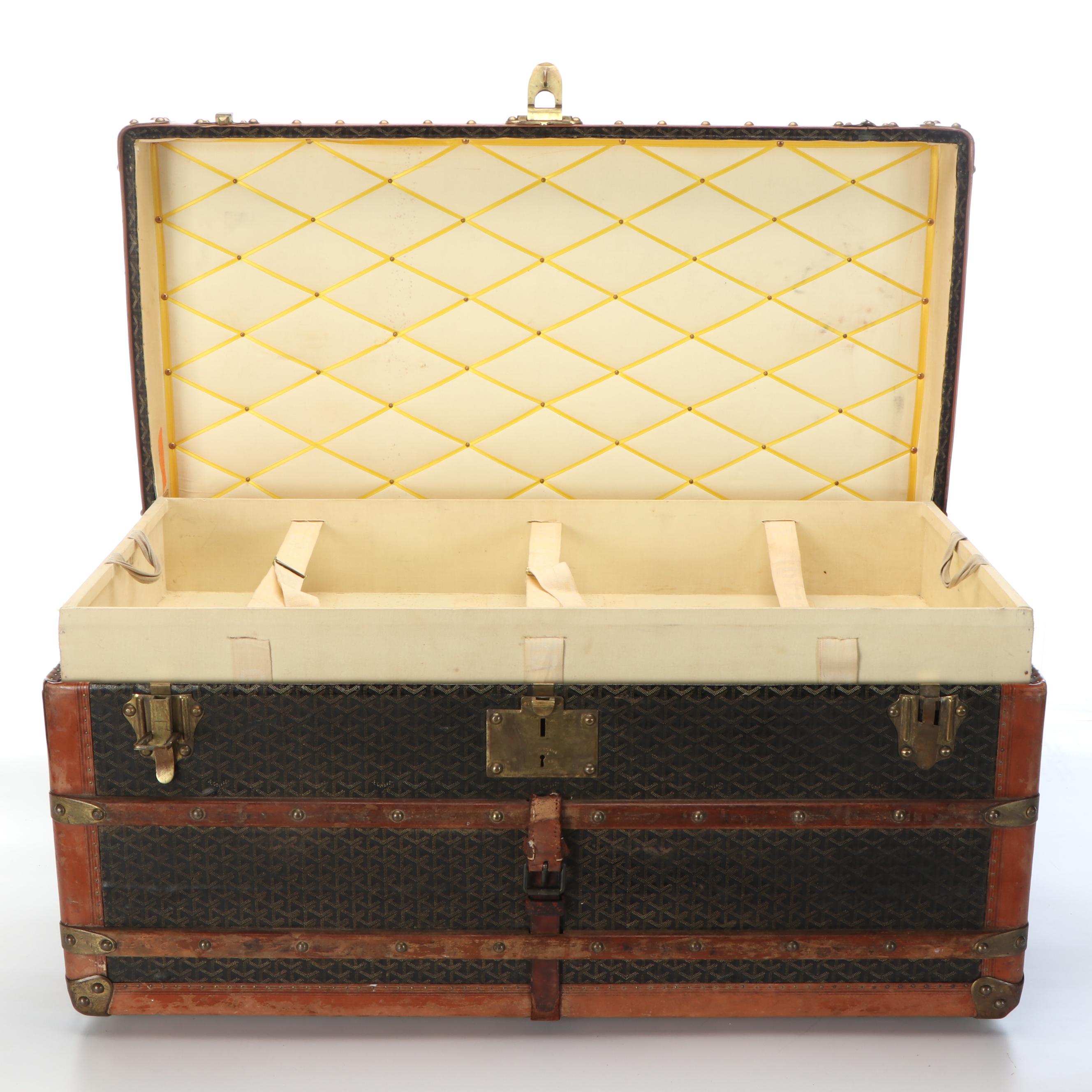 Antique Goyard Courier Style Trunk in Chevron Goyardine Canvas, Circa 1910