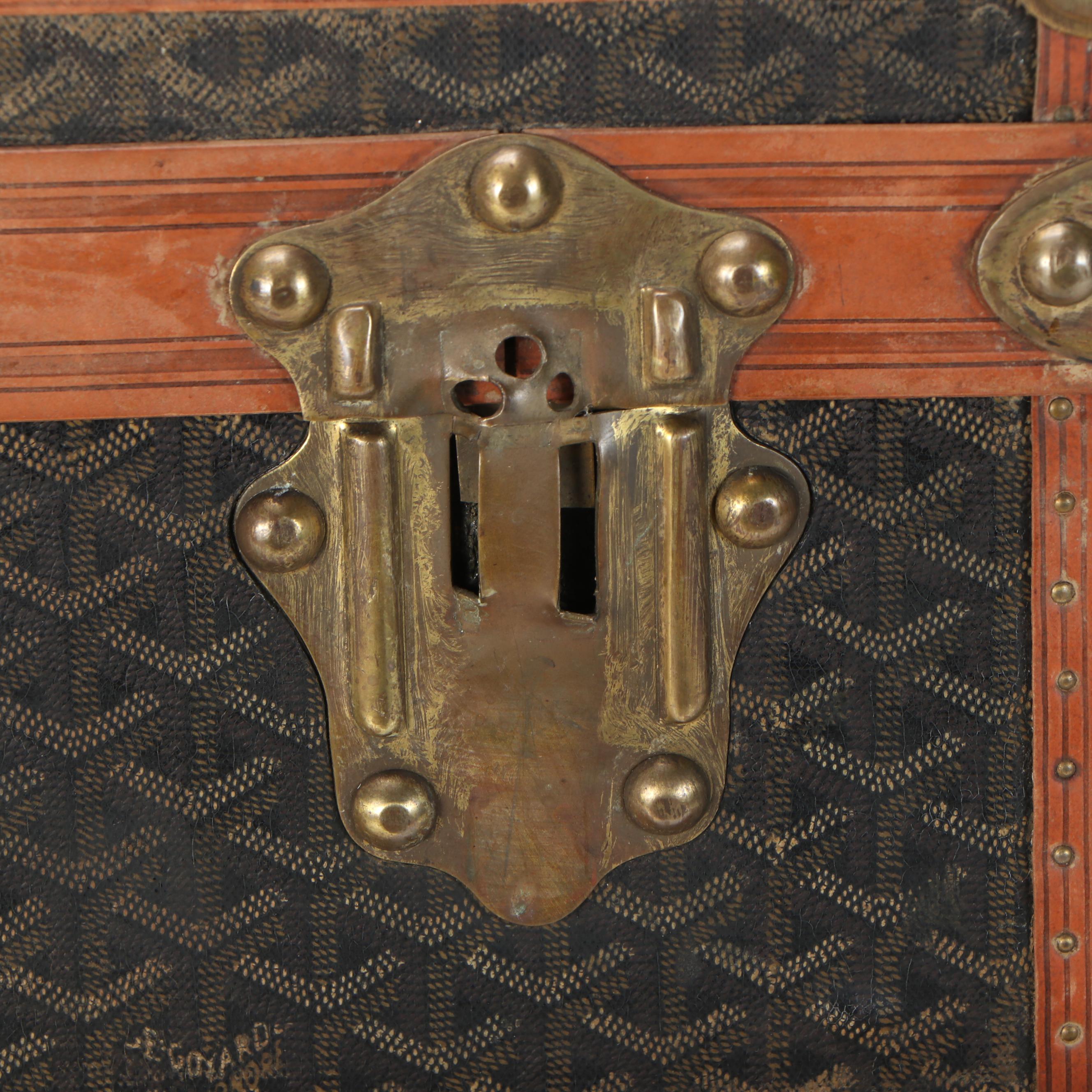 Antique Goyard Courier Style Trunk in Chevron Goyardine Canvas, Circa 1910