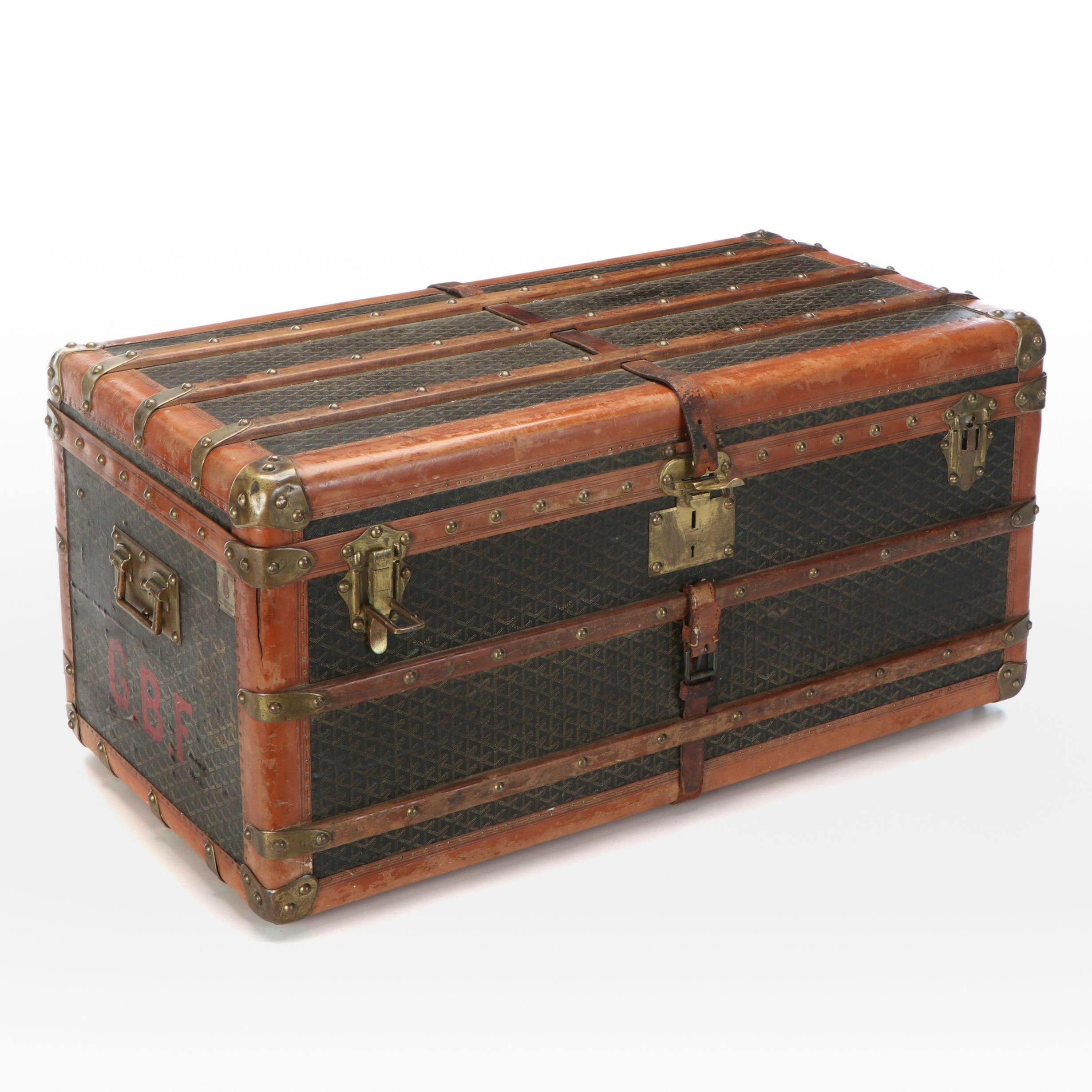 Antique Goyard Courier Style Trunk in Chevron Goyardine Canvas, Circa 1910