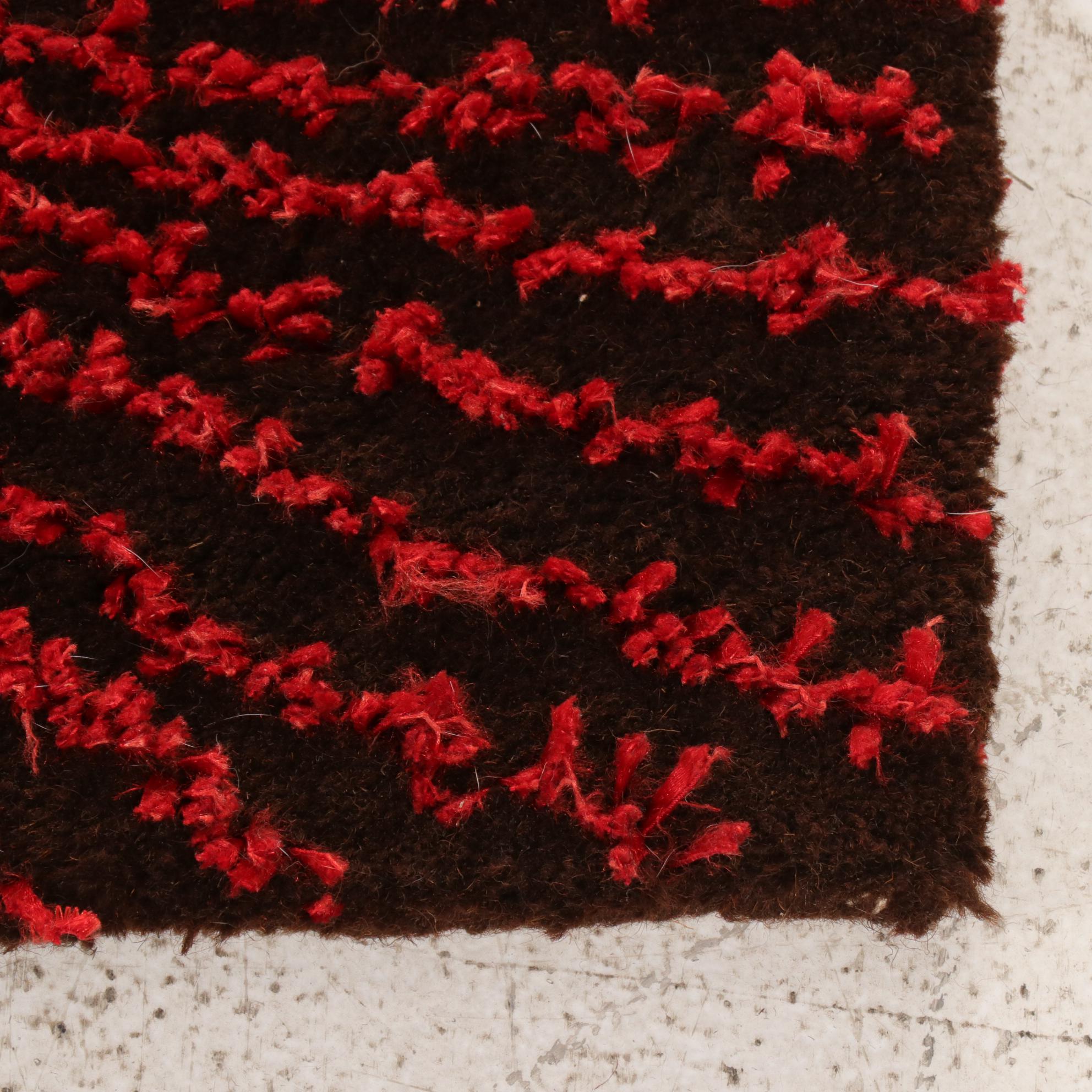 7'6 x 9'6 Hand-Tufted Safavieh "Soho" Area Rug