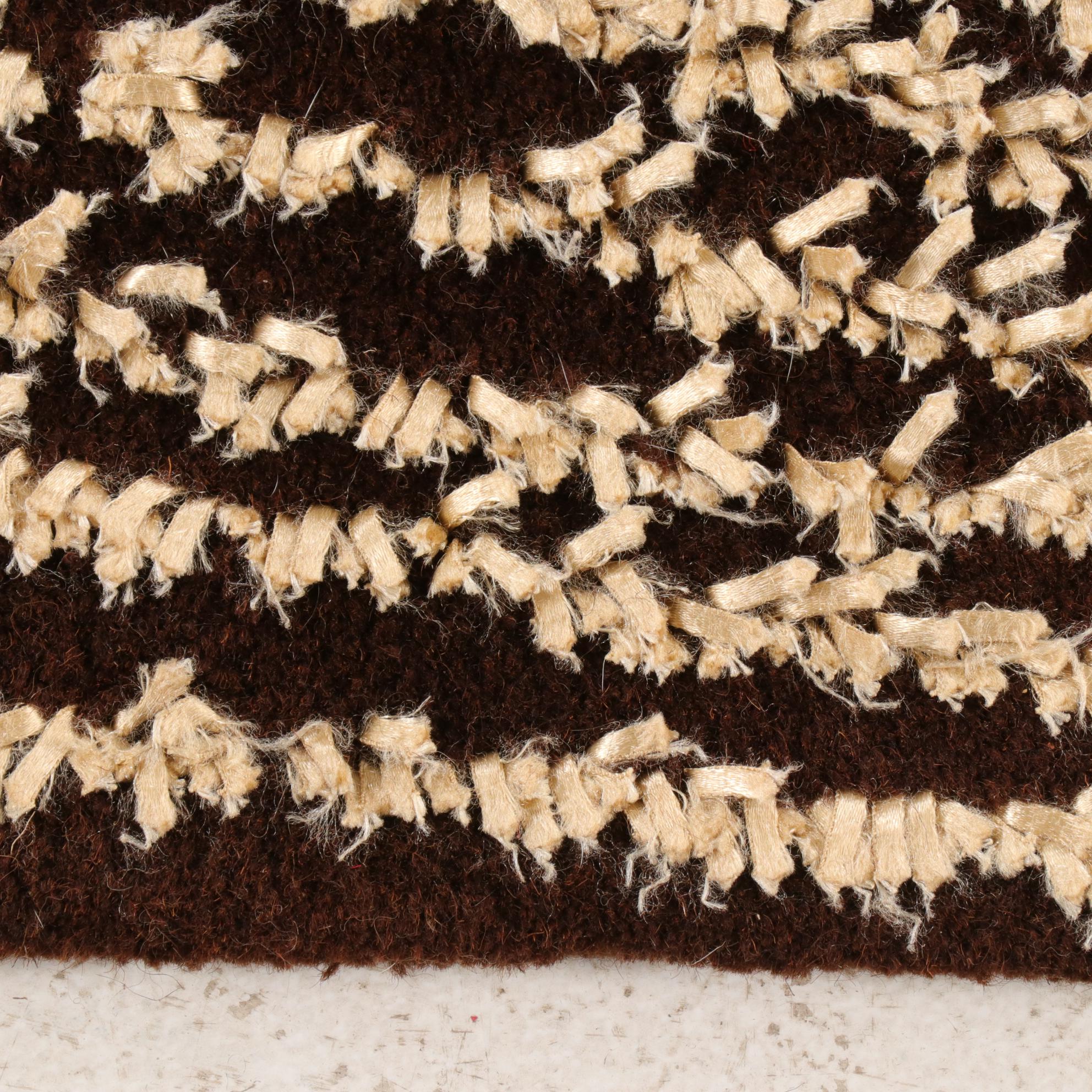 7'6 x 9'6 Hand-Tufted Safavieh "Soho" Area Rug