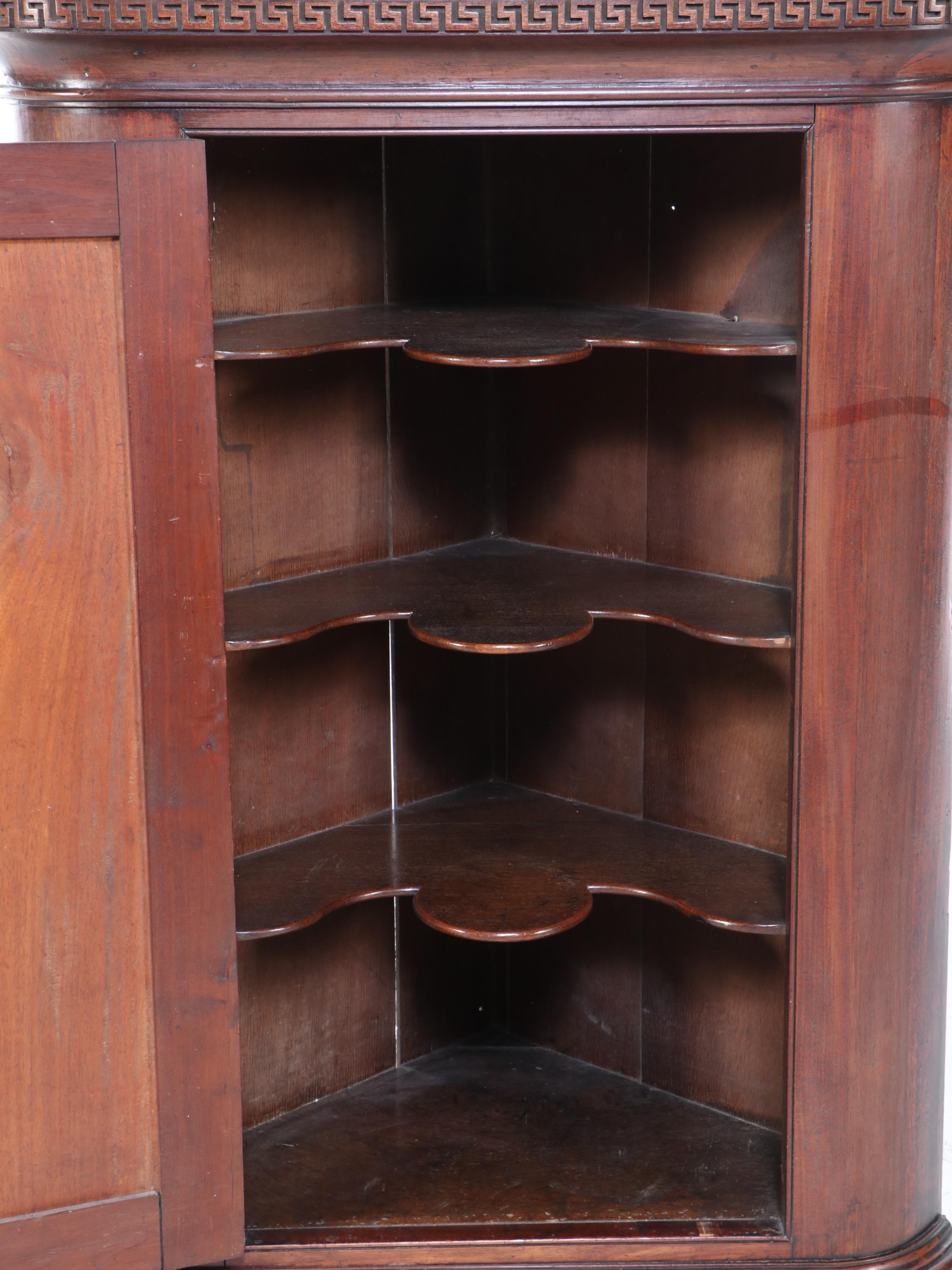 George III Mahogany Hanging Corner Cabinet, Early 19th Century