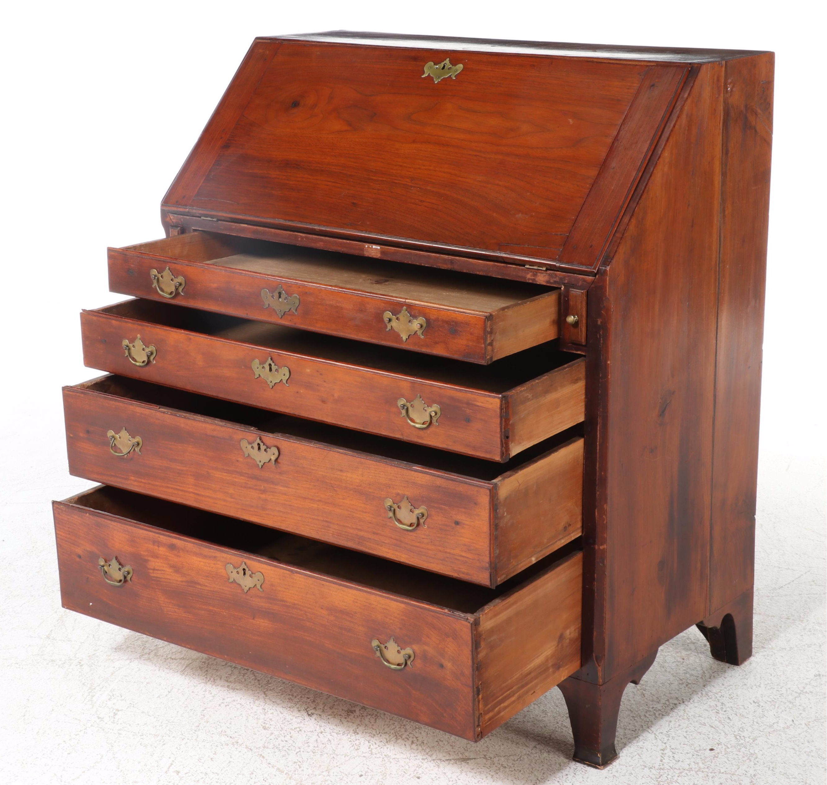 Federal Walnut Slant-Front Desk, Late 18th/Early 19th Century