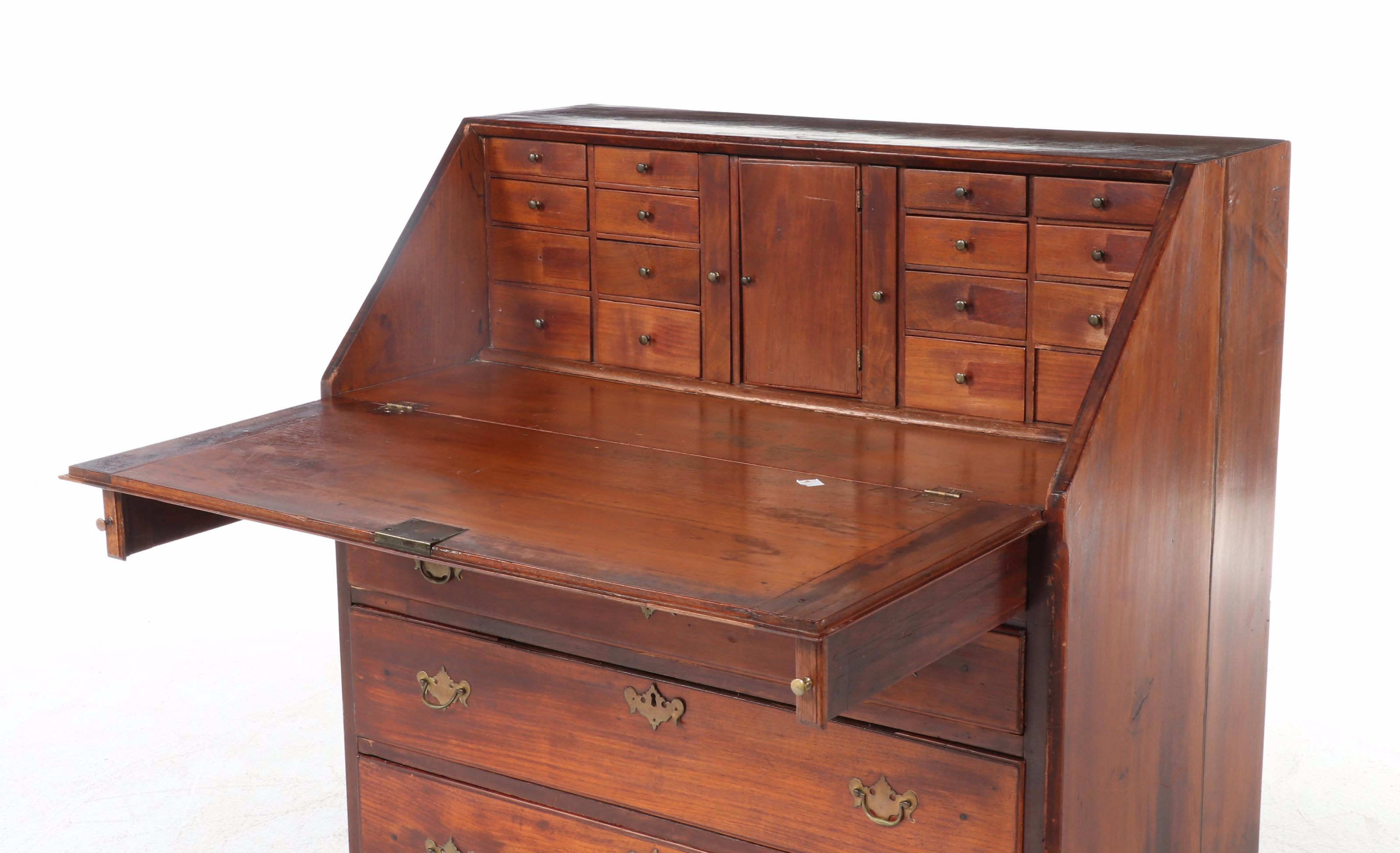 Federal Walnut Slant-Front Desk, Late 18th/Early 19th Century