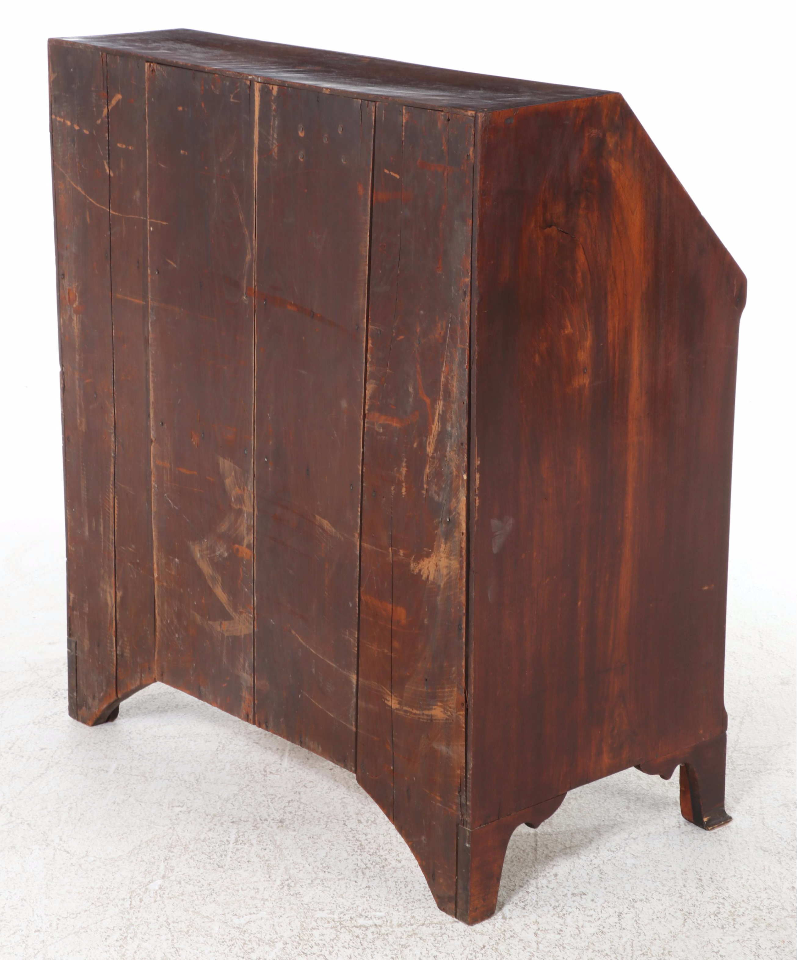 Federal Walnut Slant-Front Desk, Late 18th/Early 19th Century