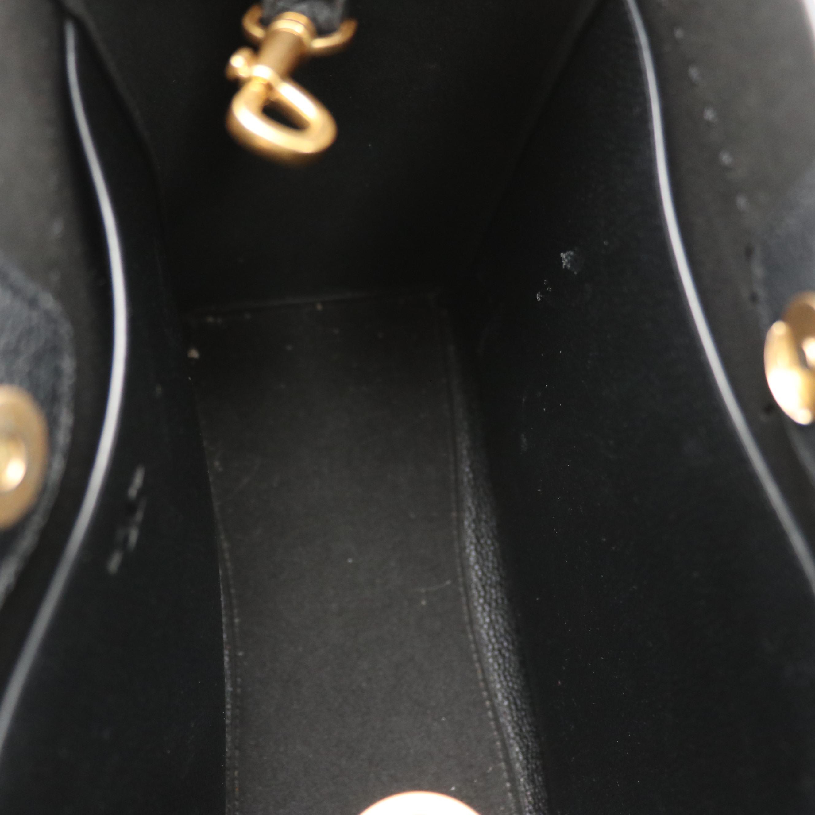 Tory Burch McGraw Bag in Pebbled Leather