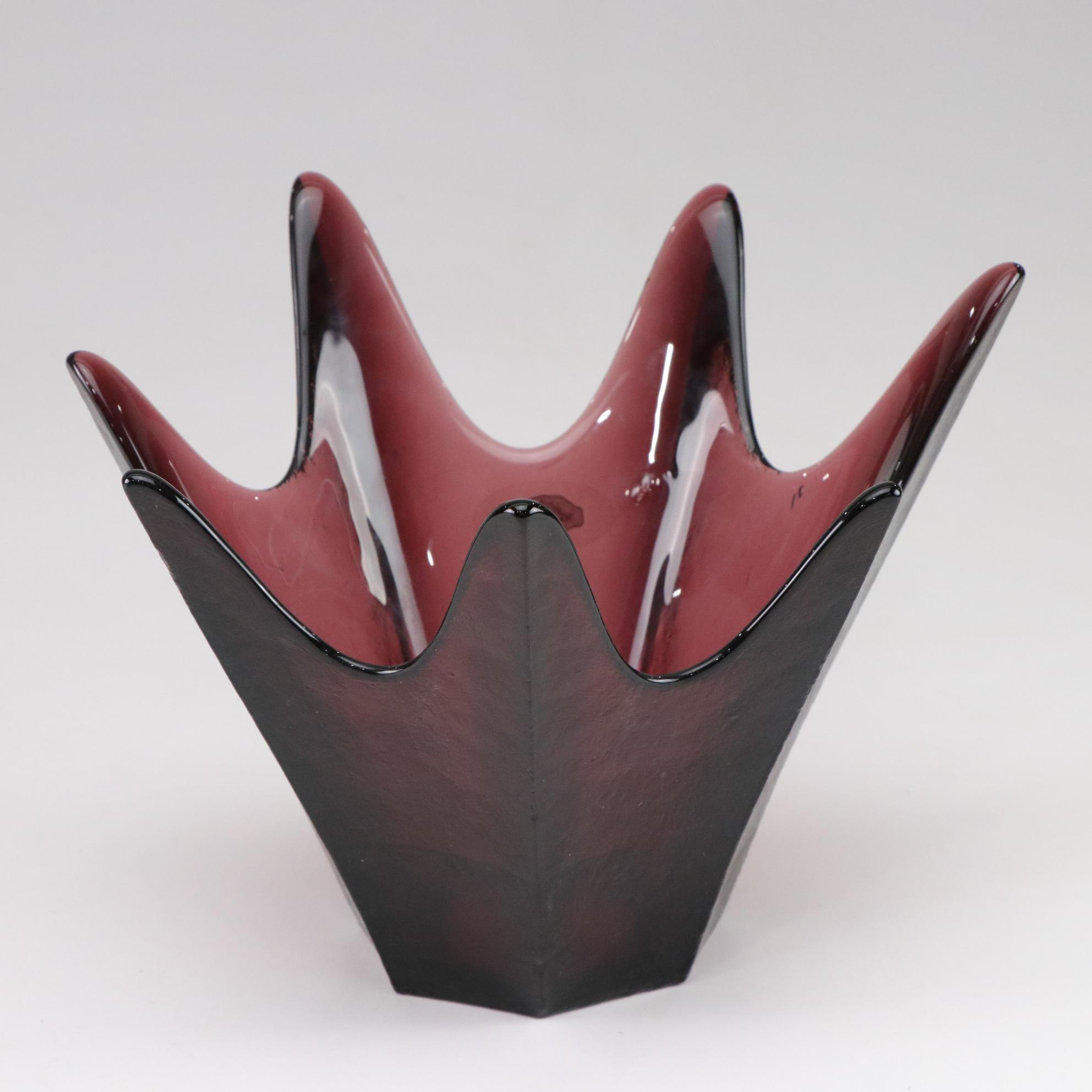 Blenko MCM Amethyst Seven-Point Star With Ruffled Glass Centerpiece Bowls