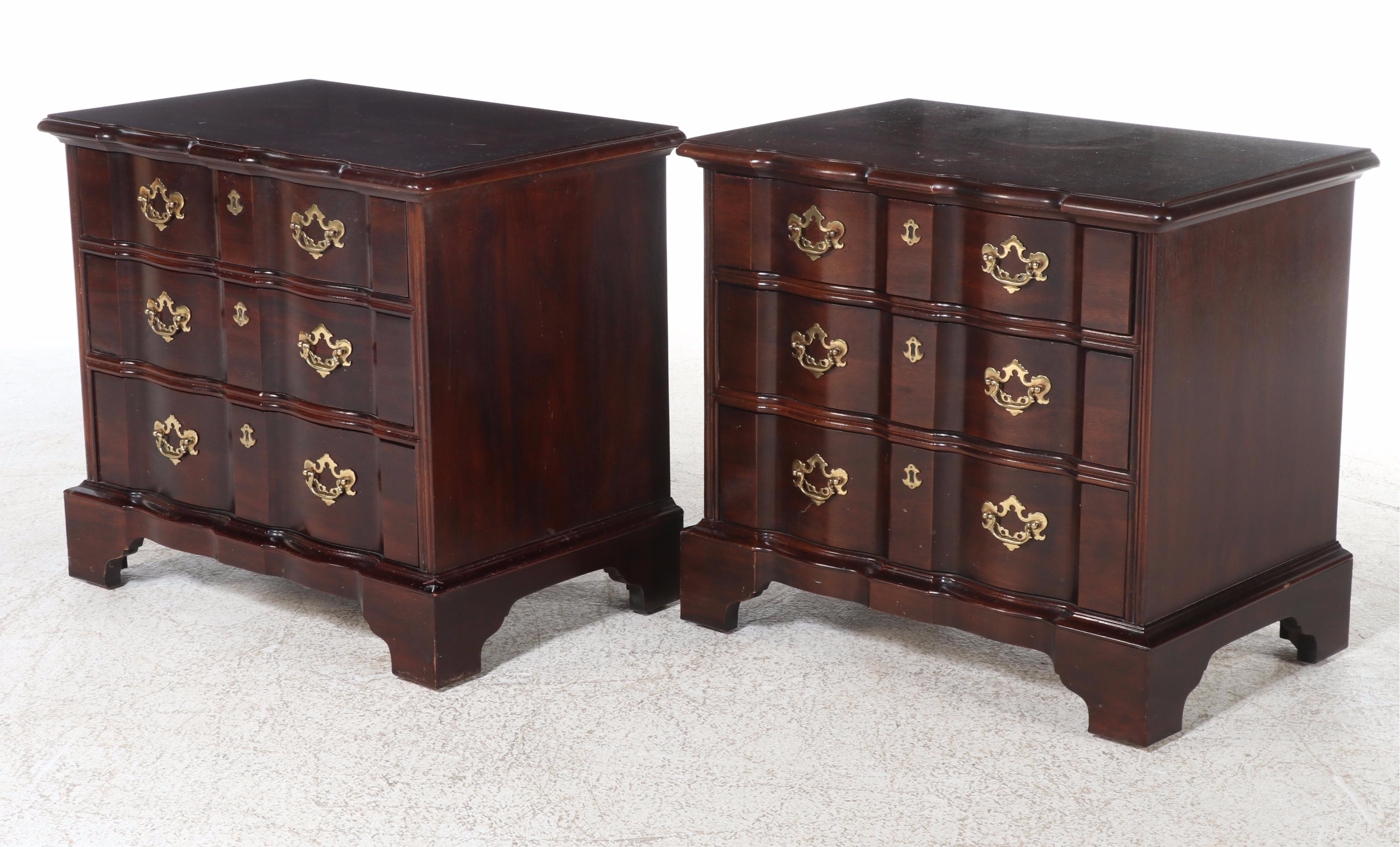 Pair of Henredon's Folio Fourteen Federal Style Block Front Bachelor's Chests