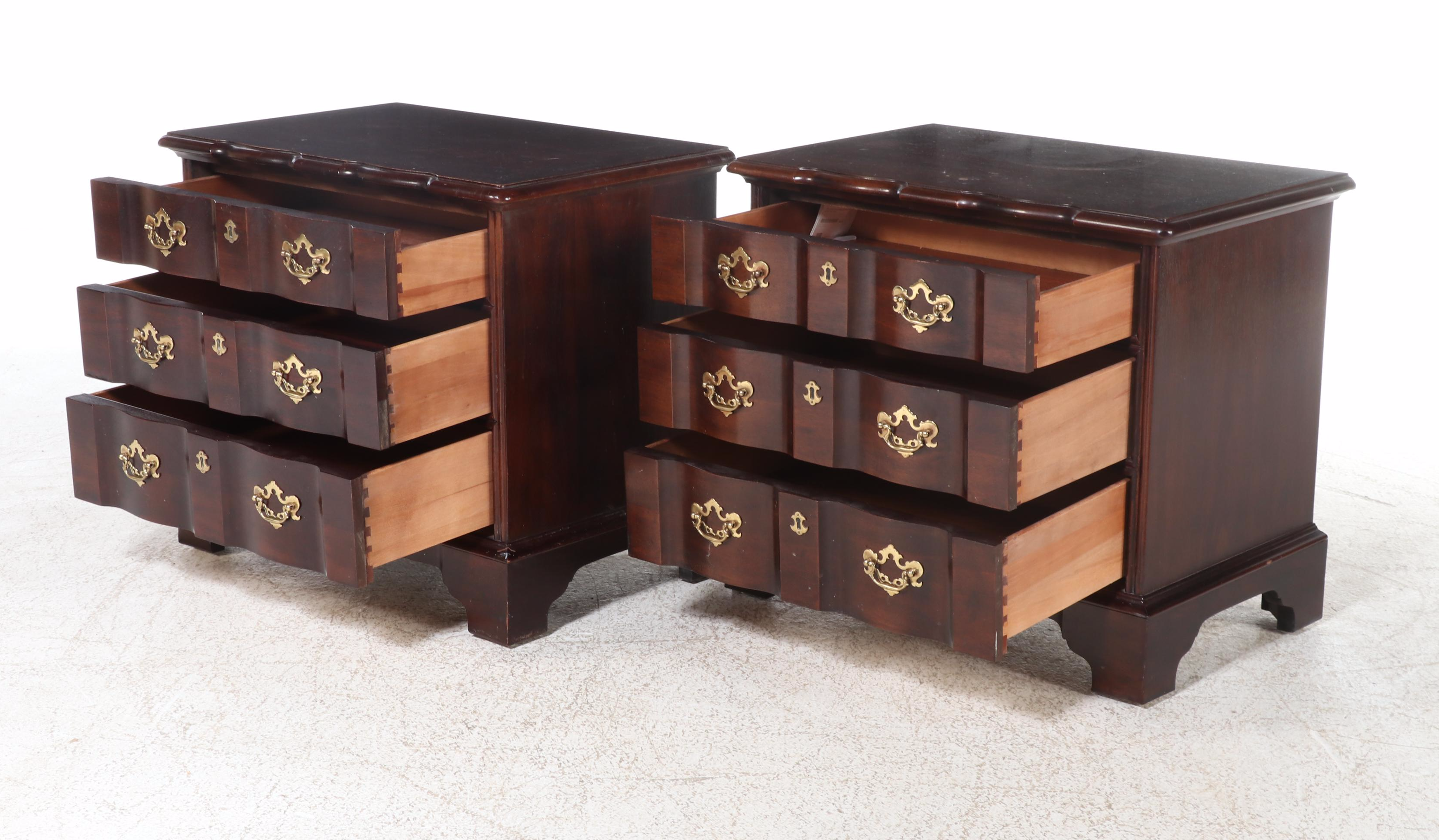 Pair of Henredon's Folio Fourteen Federal Style Block Front Bachelor's Chests