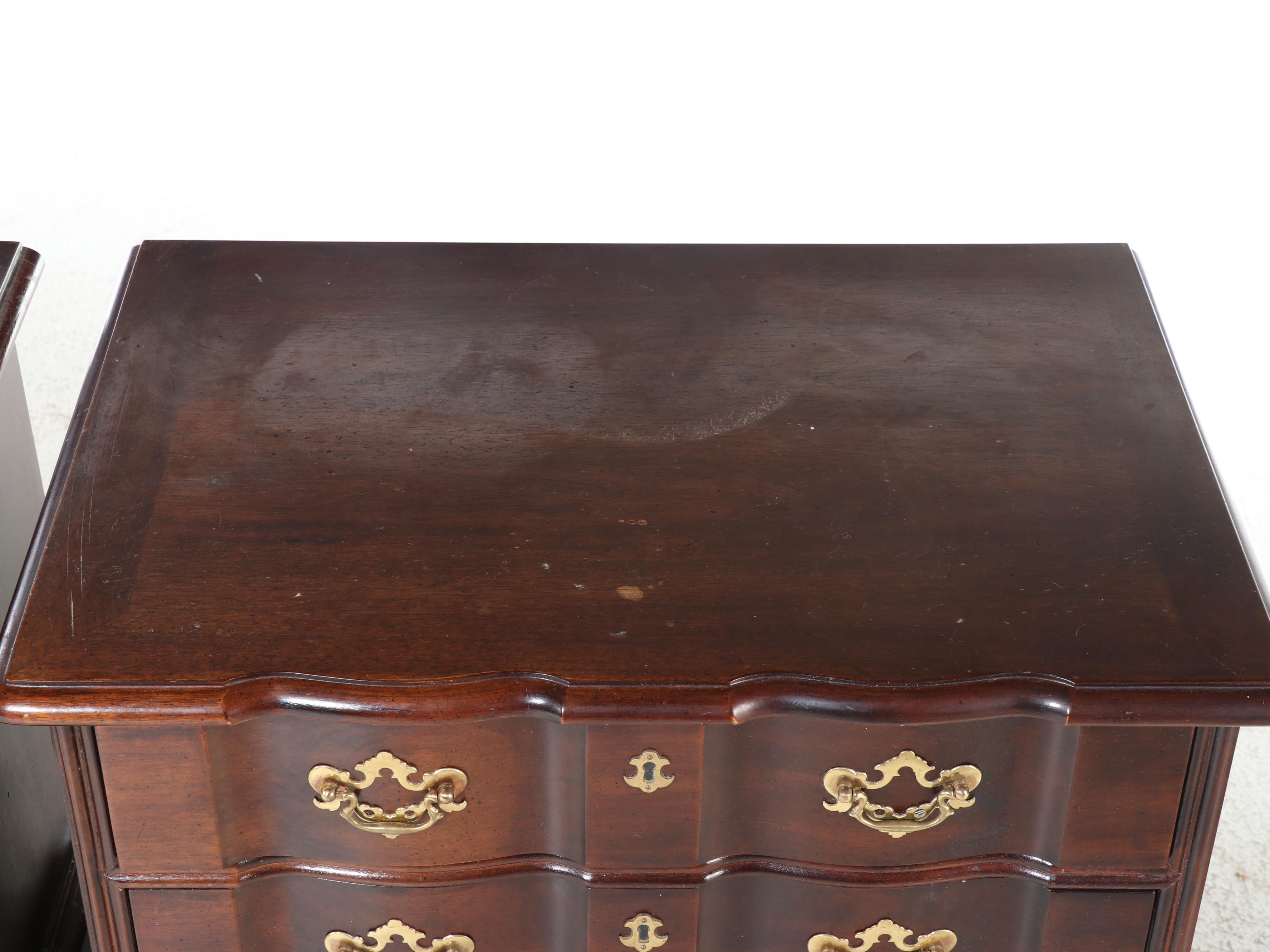 Pair of Henredon's Folio Fourteen Federal Style Block Front Bachelor's Chests