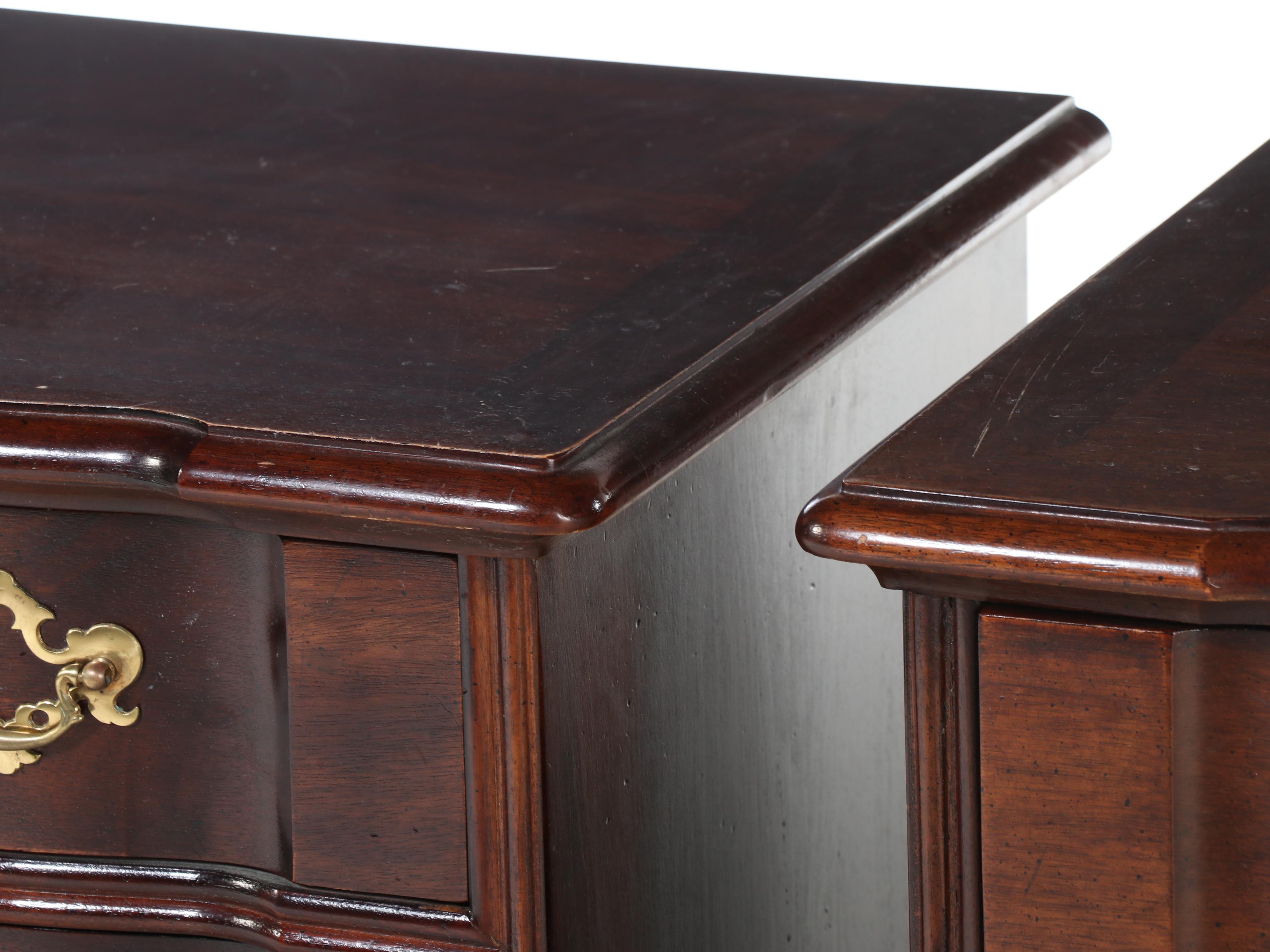 Pair of Henredon's Folio Fourteen Federal Style Block Front Bachelor's Chests