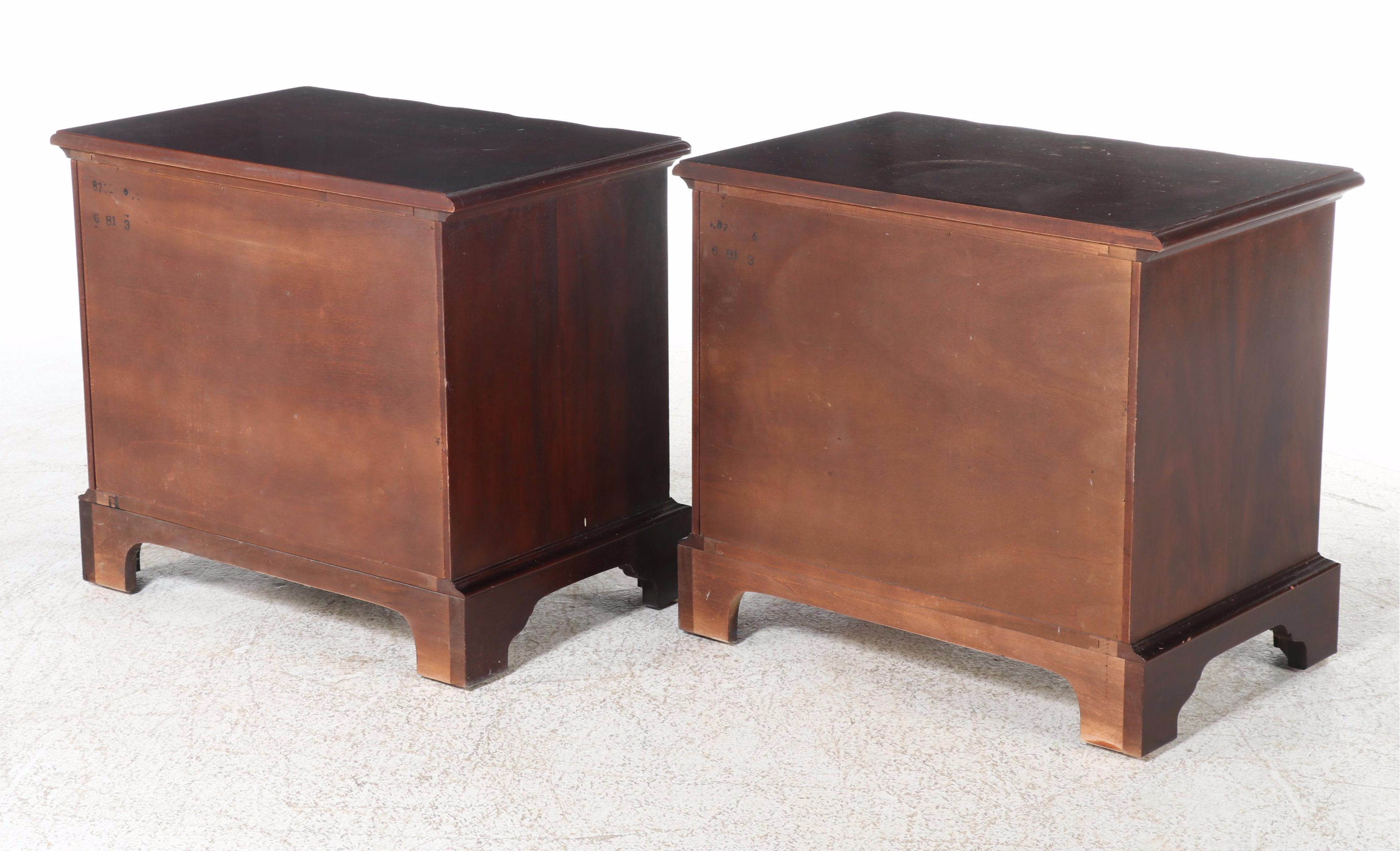 Pair of Henredon's Folio Fourteen Federal Style Block Front Bachelor's Chests