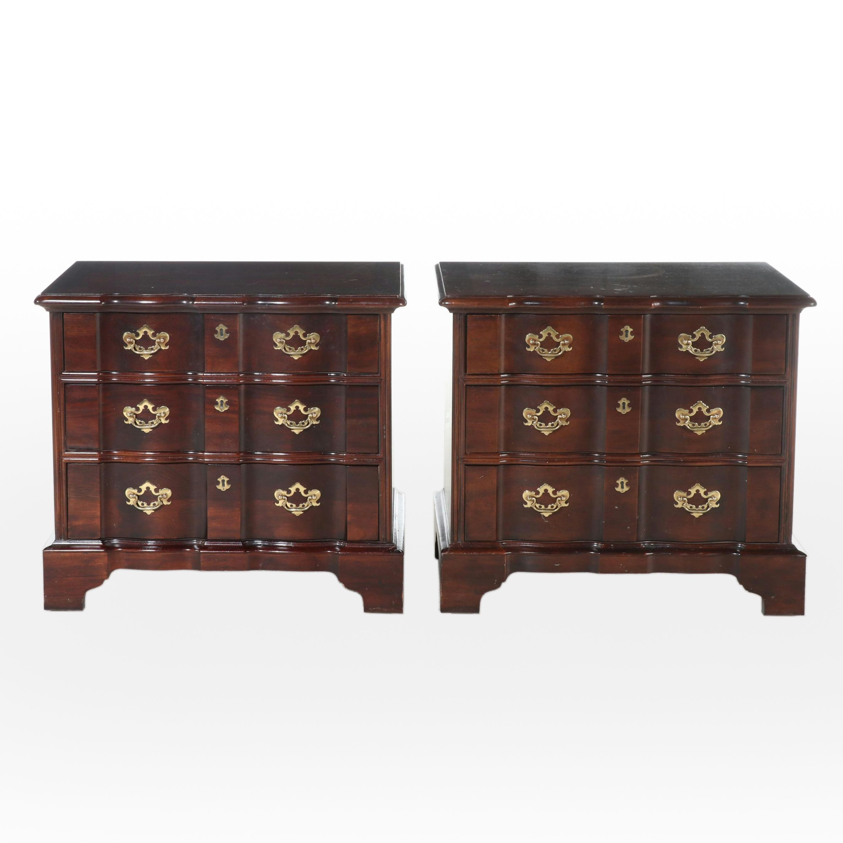 Pair of Henredon's Folio Fourteen Federal Style Block Front Bachelor's Chests