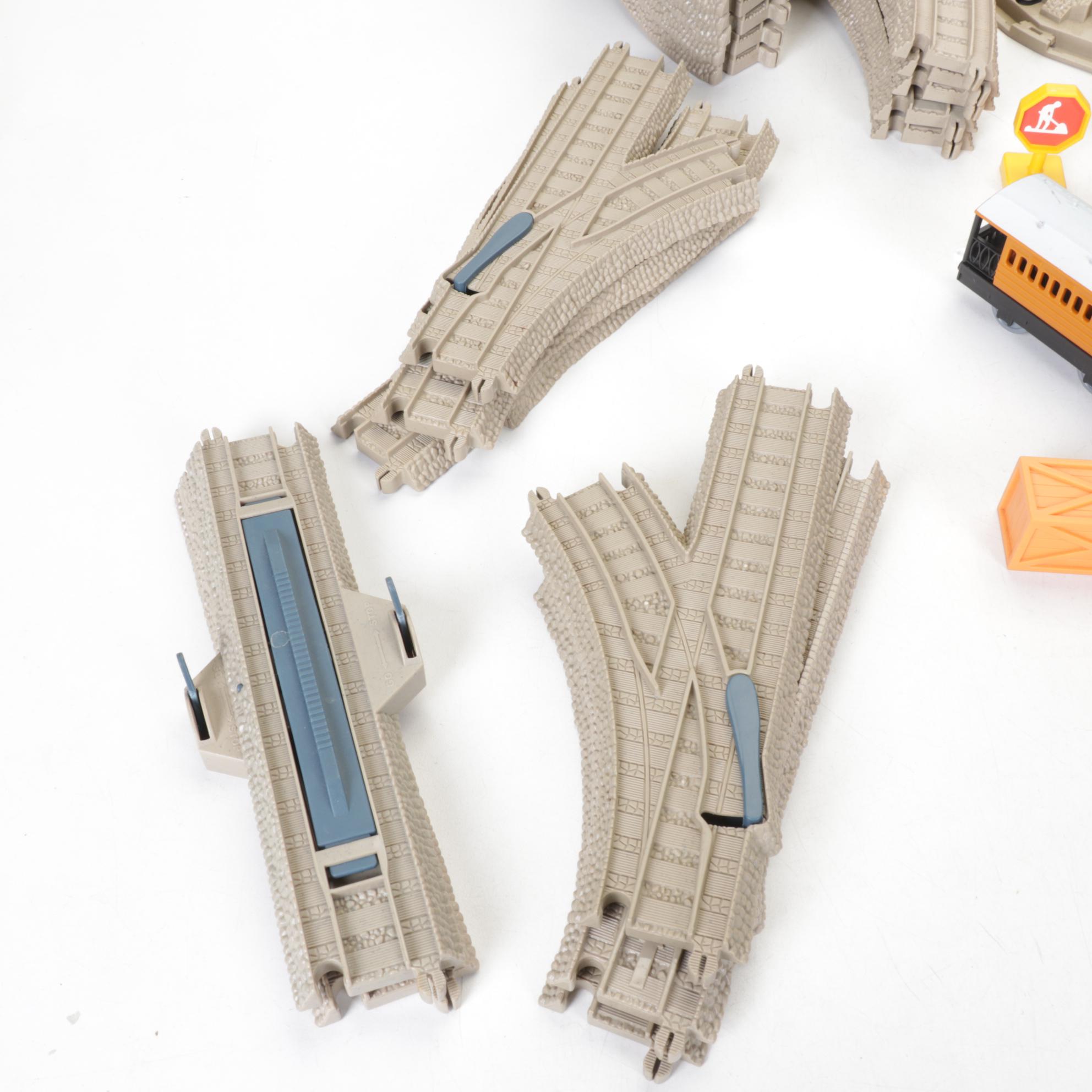 Thomas the Tank Engine Turntable & Track Set