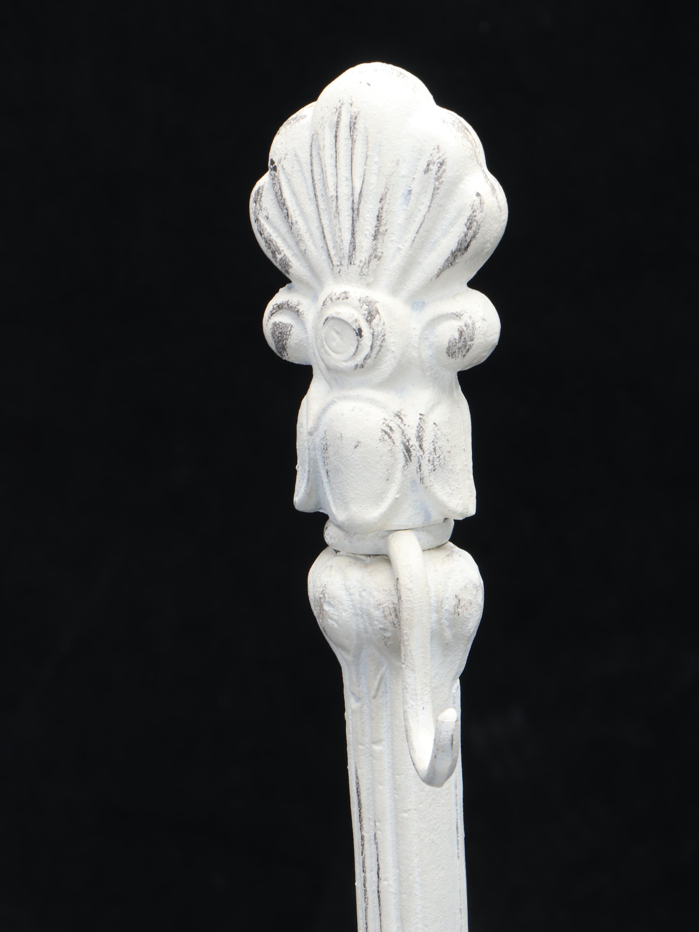 White Distressed Finished Iron Wreath Holder Stand