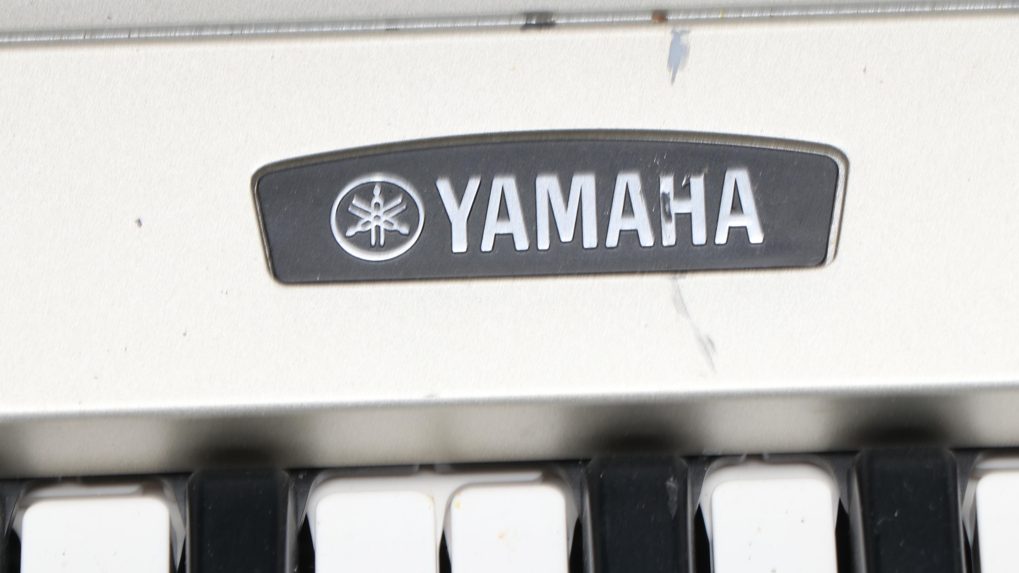 Yamaha YPG235 Key Portable Grand Piano Keyboard with Metal Stand