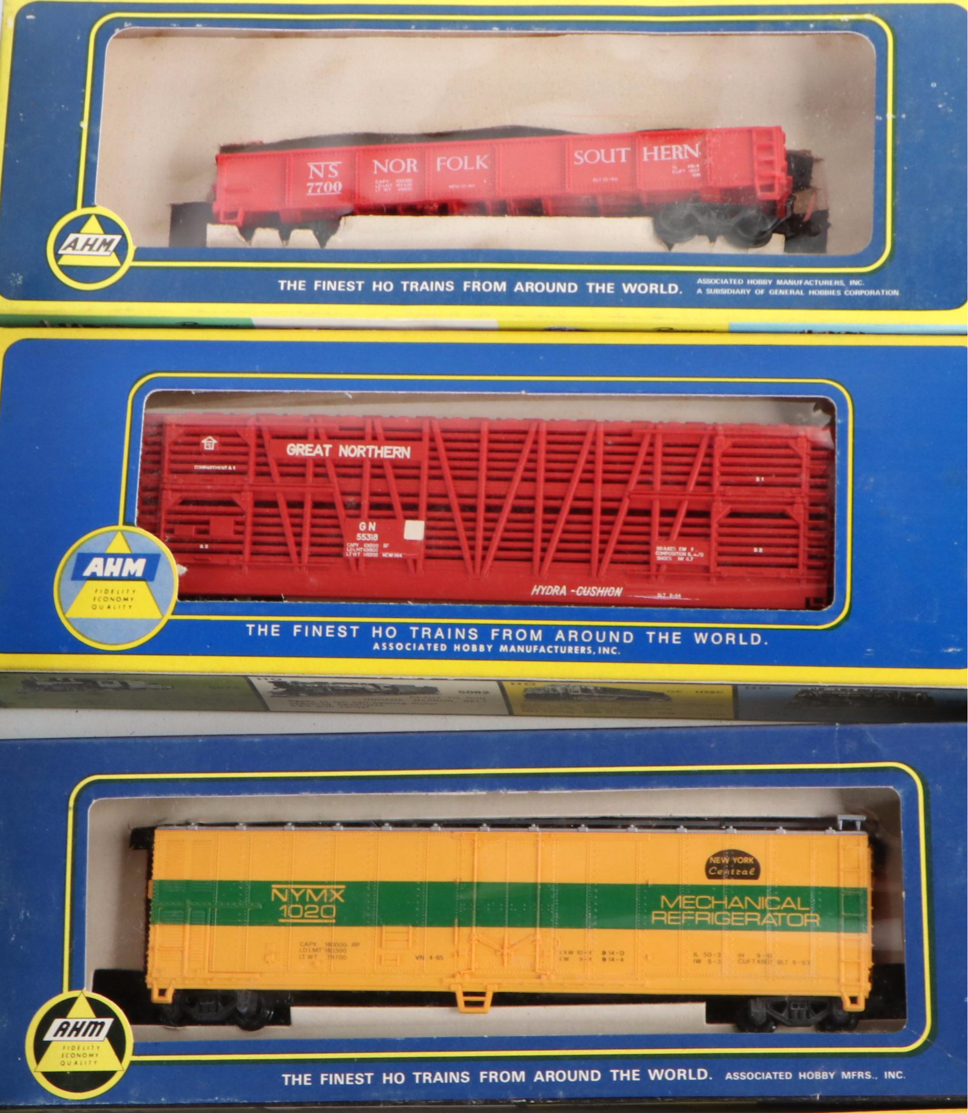 AHM, Athearn and Other HO Scale Model Train Cars with Proto 2000 E6B Locomotive