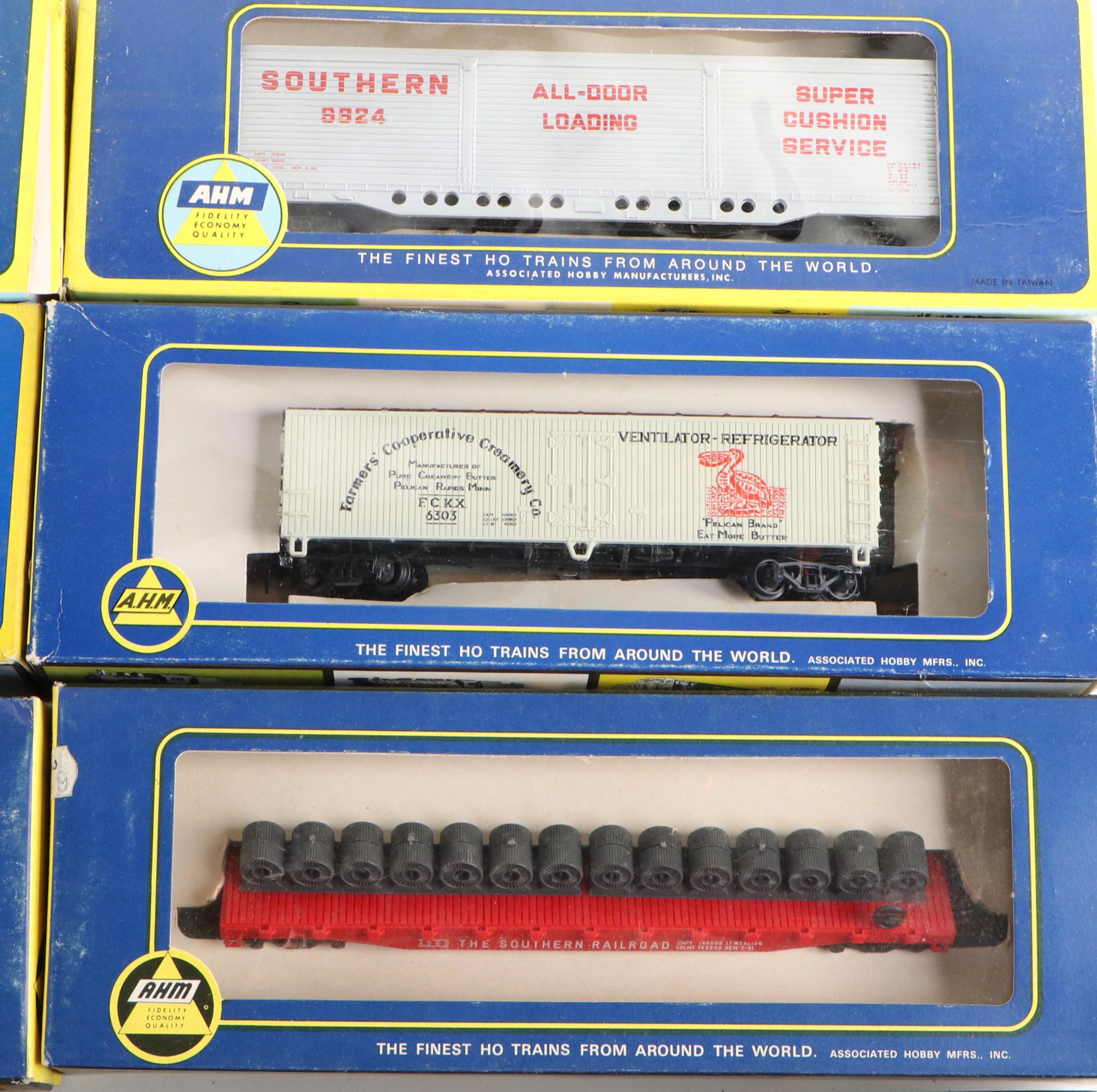 AHM, Athearn and Other HO Scale Model Train Cars with Proto 2000 E6B Locomotive
