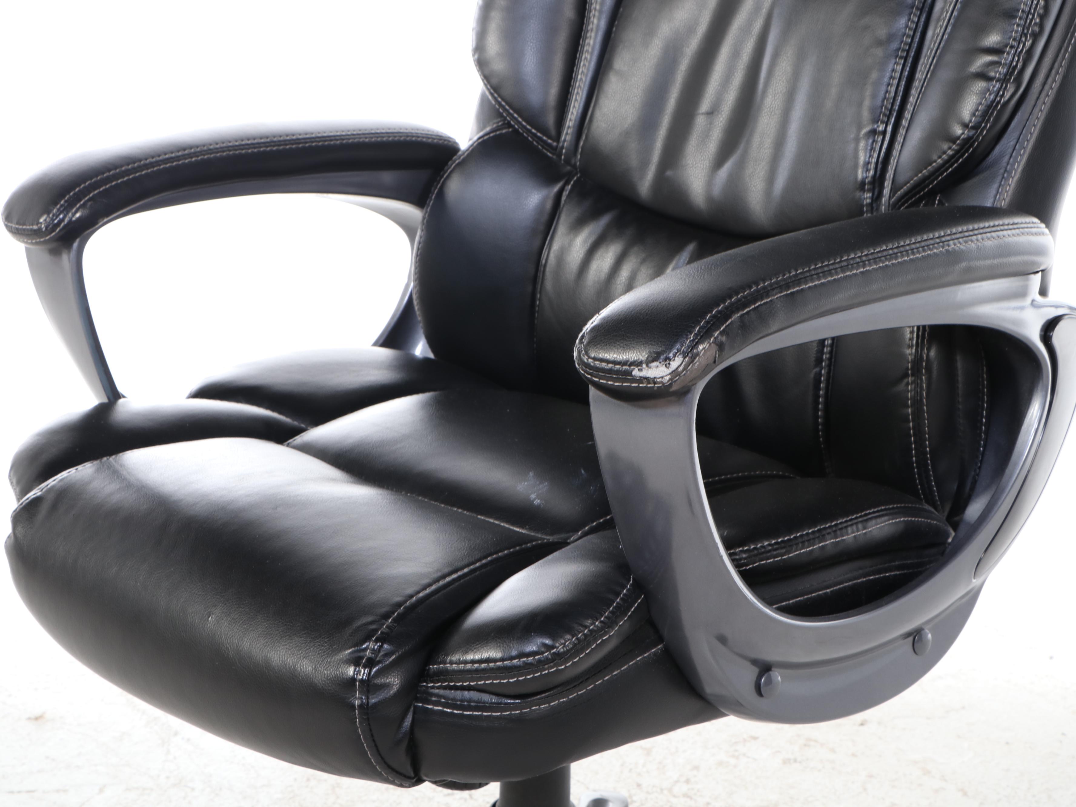 Staples "Mcallum" Bonded-Leather Adjustable Swivel-Tilt Desk Chair