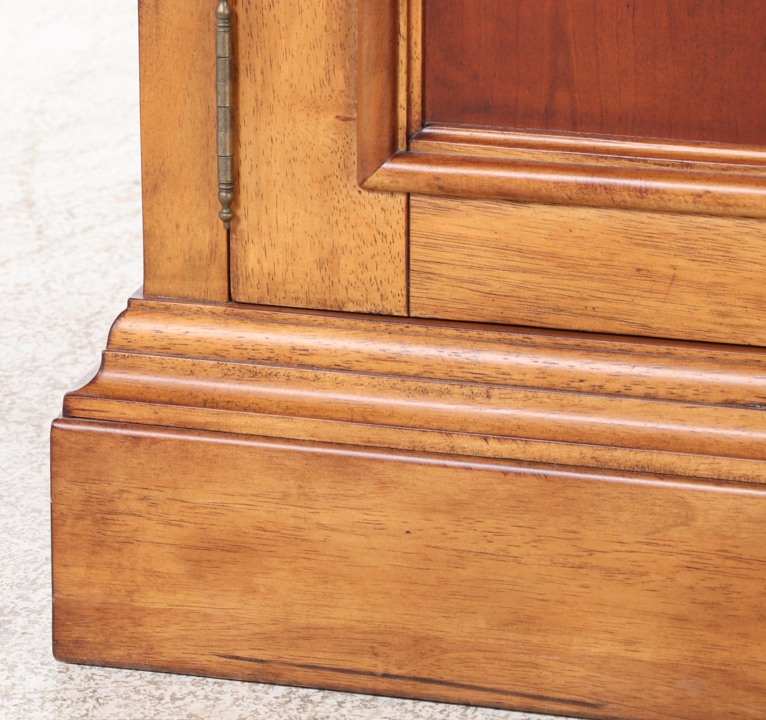 Dick Idol for Klaussner "Montana Reflections" Clothes Press