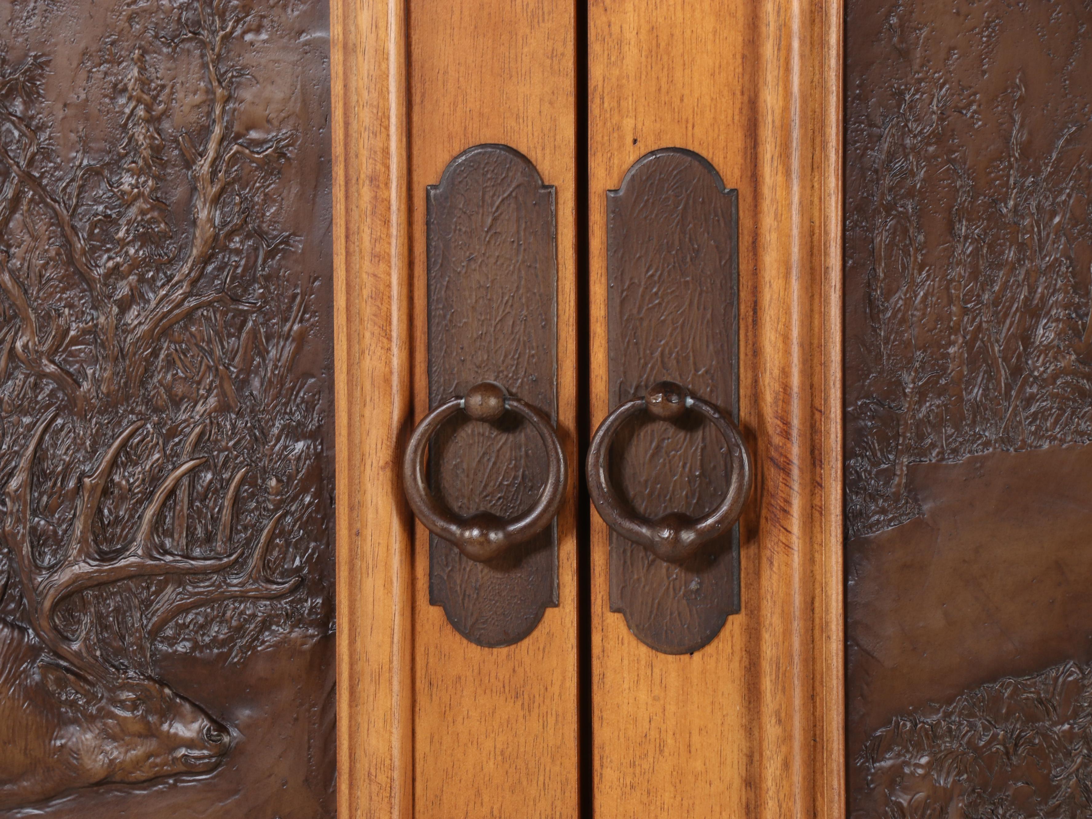 Dick Idol for Klaussner "Montana Reflections" Clothes Press