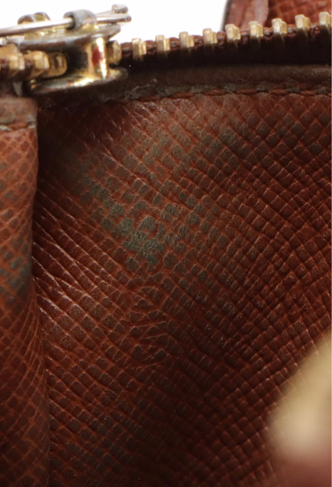 Louis Vuitton Sarah Wallet in Monogram Canvas