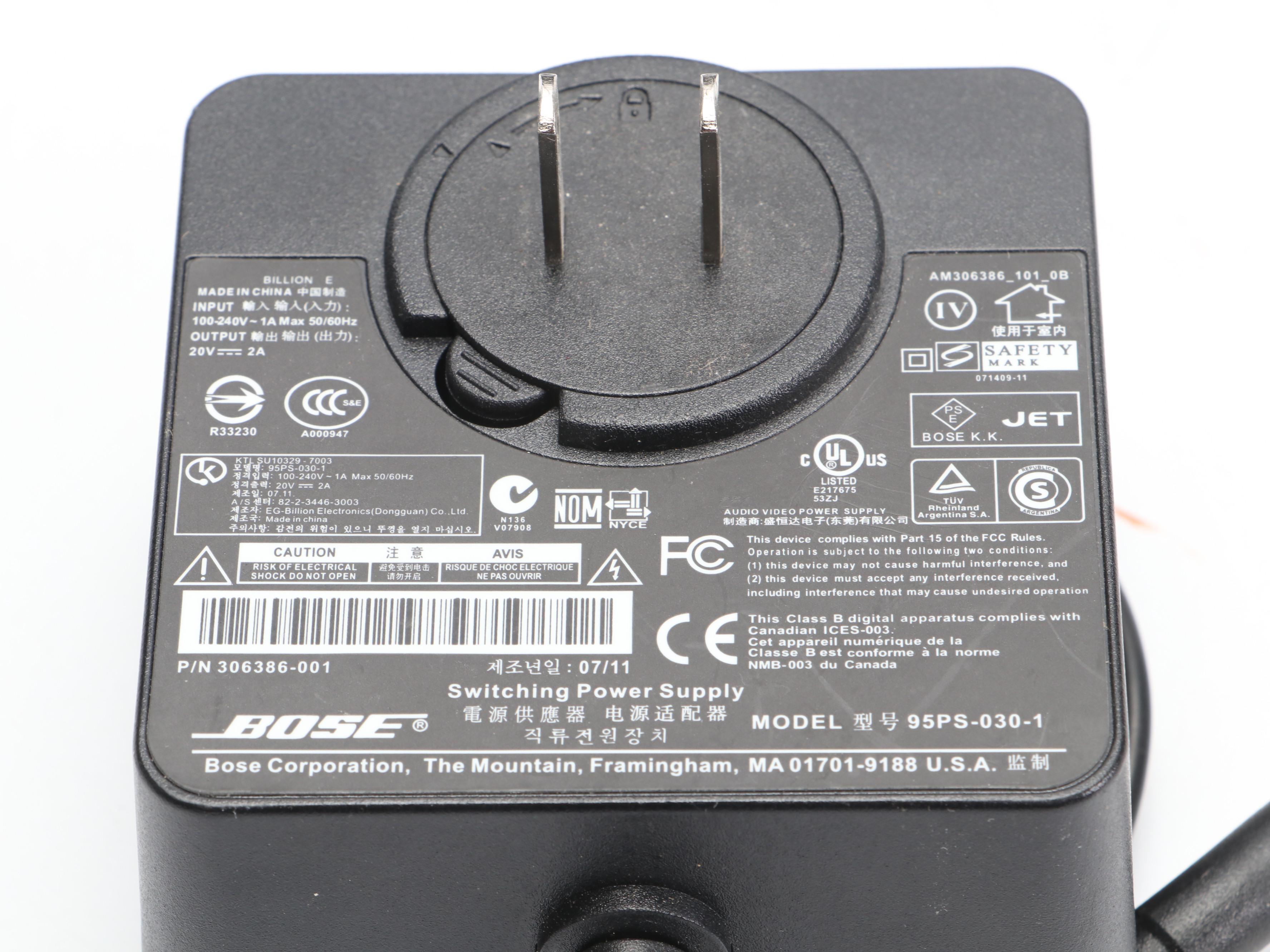 Apple 4GB iPod Nano 3rd Gen with Bose SoundDock Digital Music System