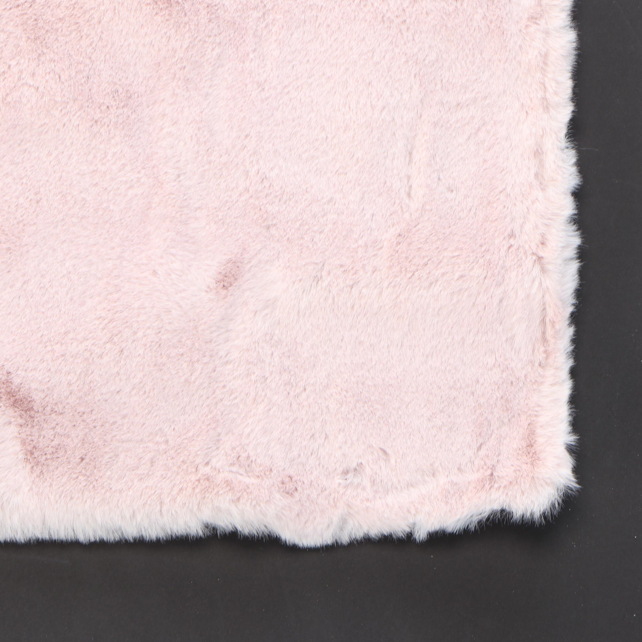 3'1 x 5' Machine Made Pottery Barn Teen Bunny Accent Rug