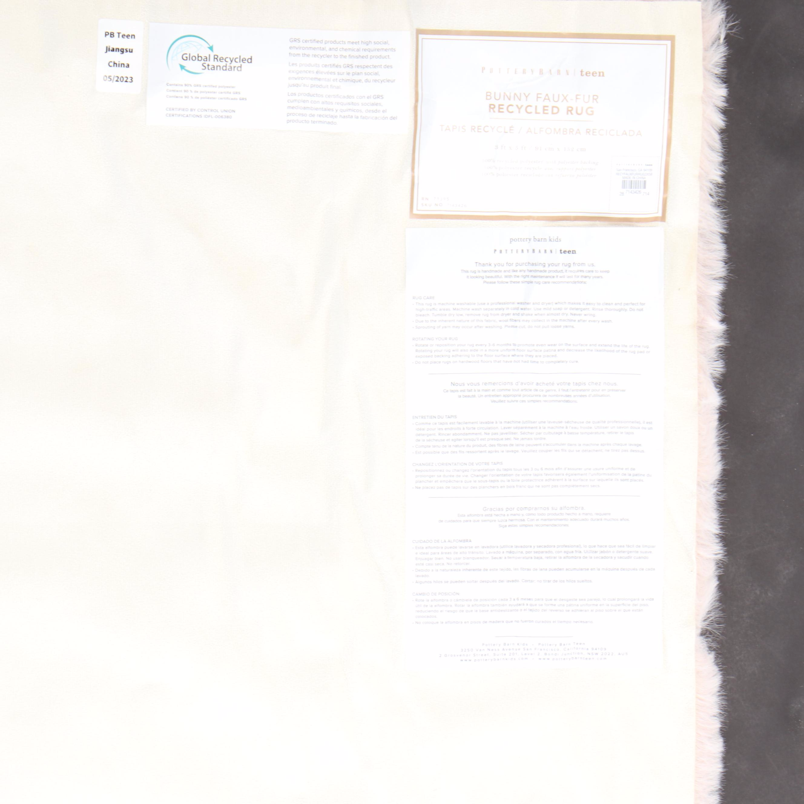 3'1 x 5' Machine Made Pottery Barn Teen Bunny Accent Rug