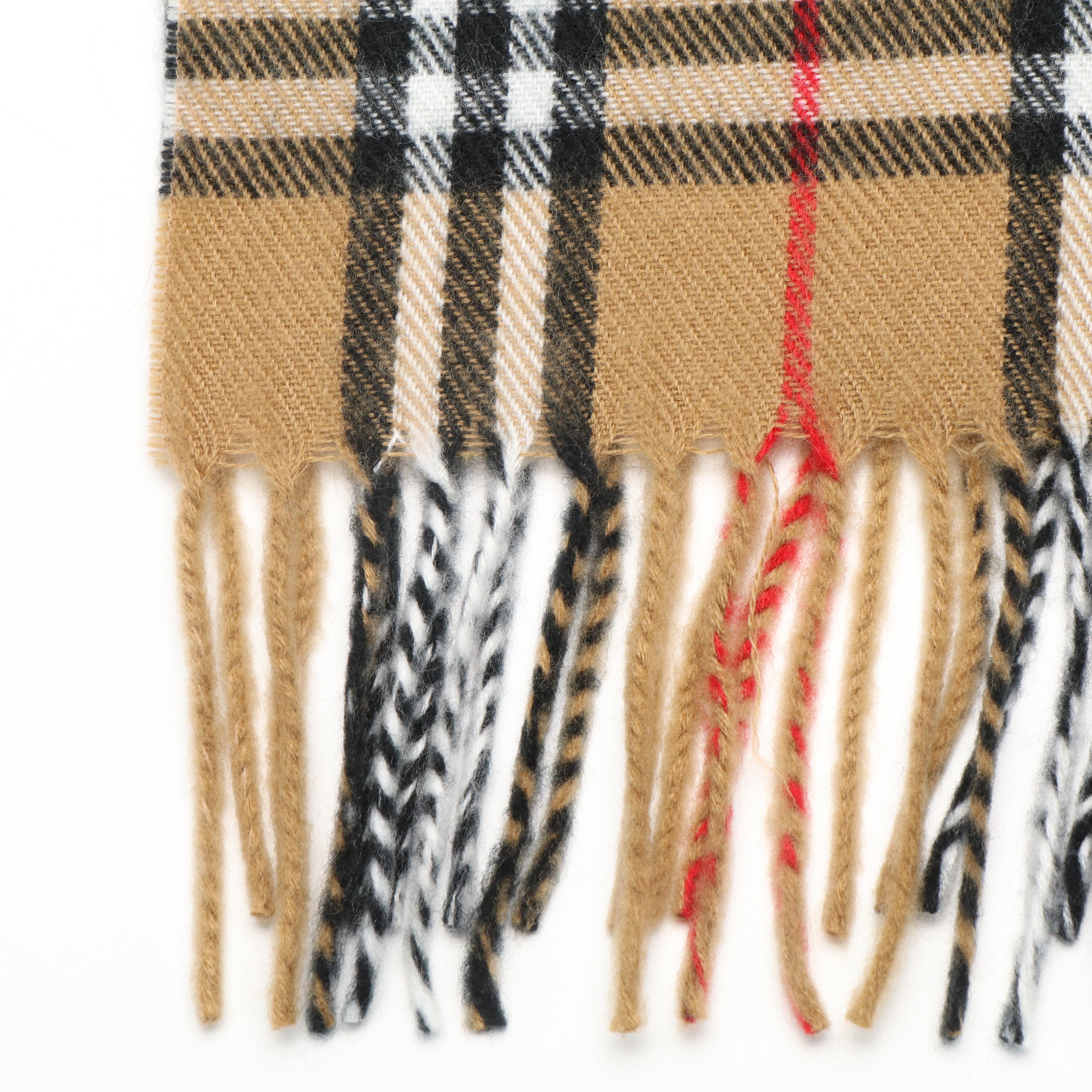 Burberrys of London Classic Lambswool Scarf in Vintage Checkl