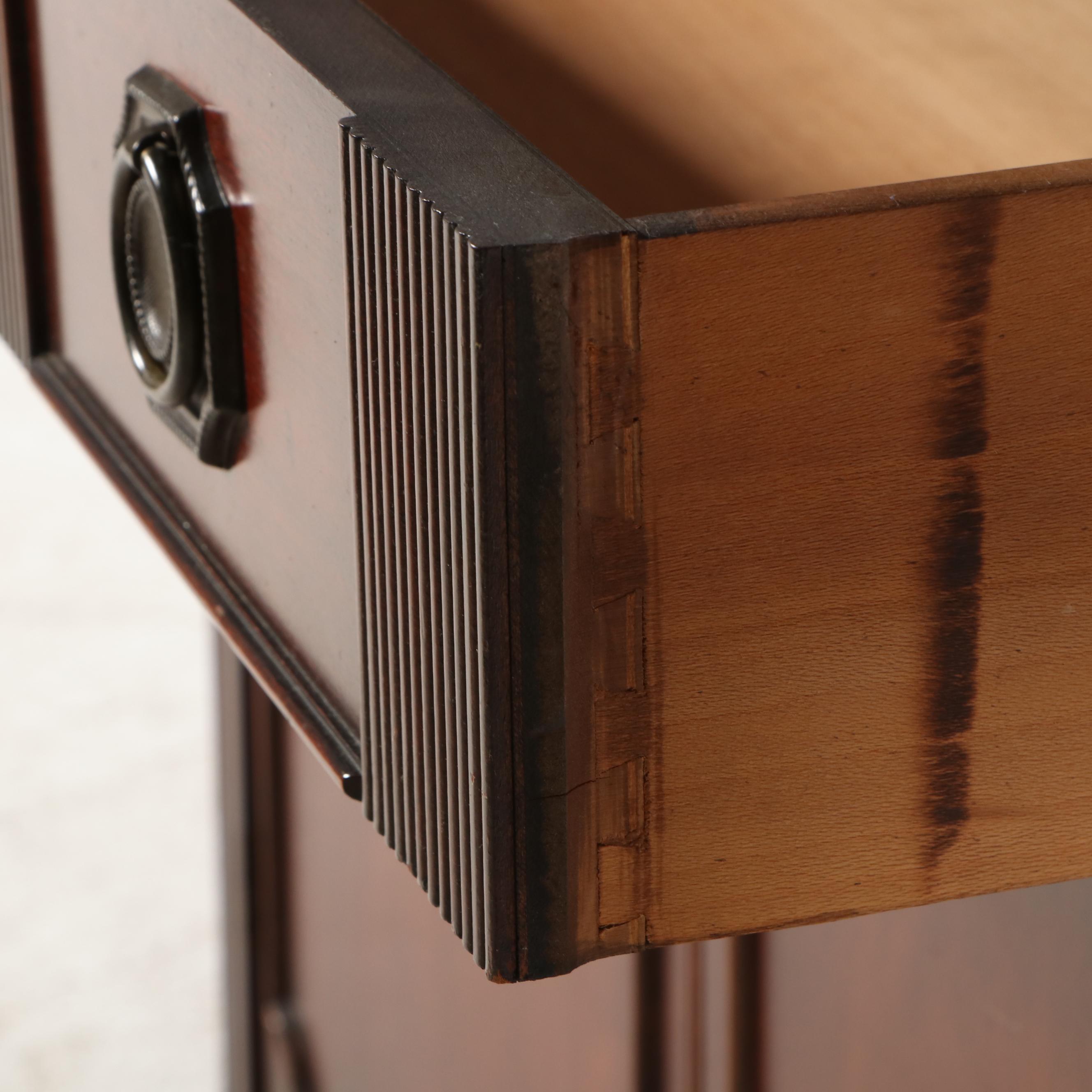 Bernhardt Federal Style Mahogany China Cabinet, Early to Mid 20th Century