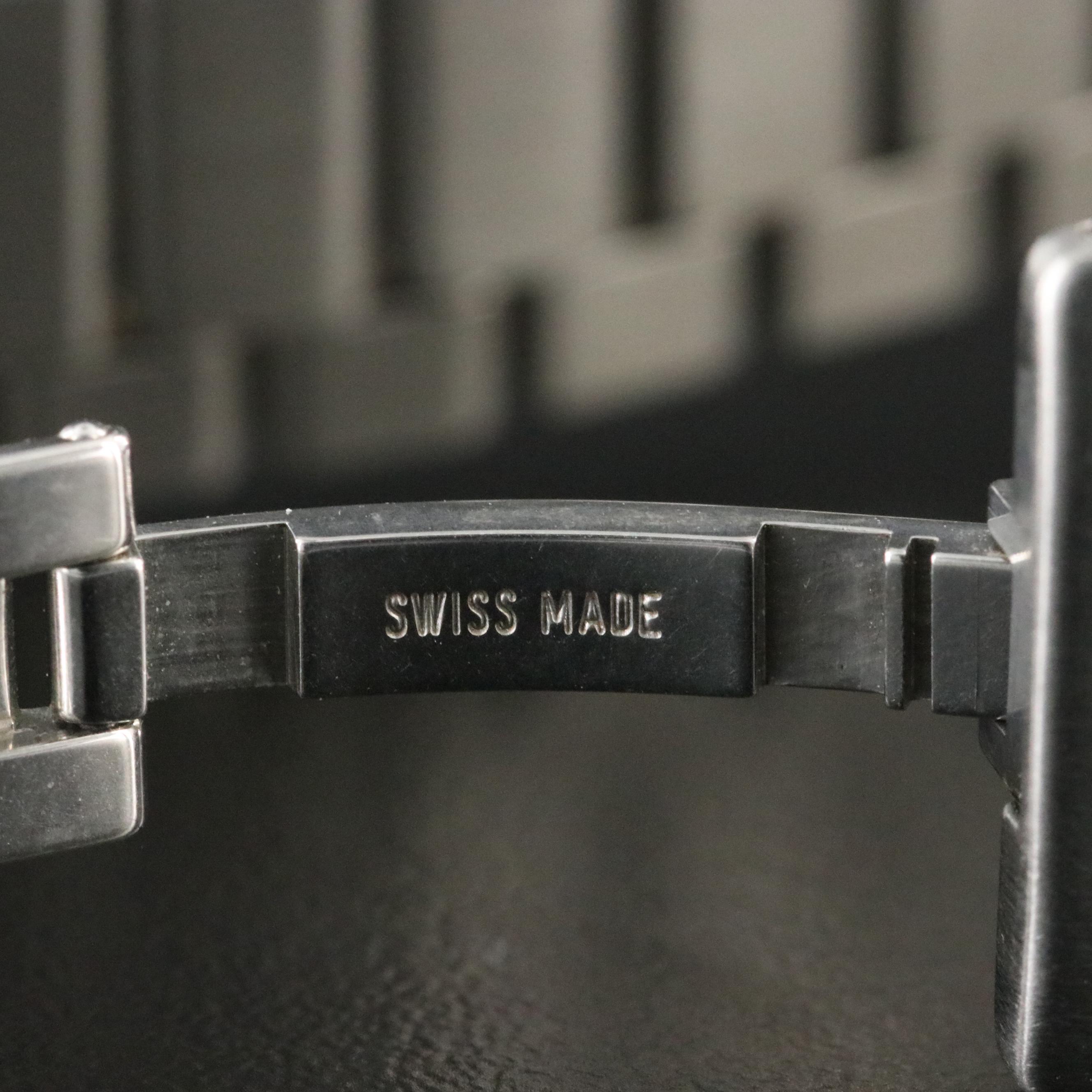 Tiffany & Co. Intaglio ref. M0822 18K Gold Steel Quartz Watch