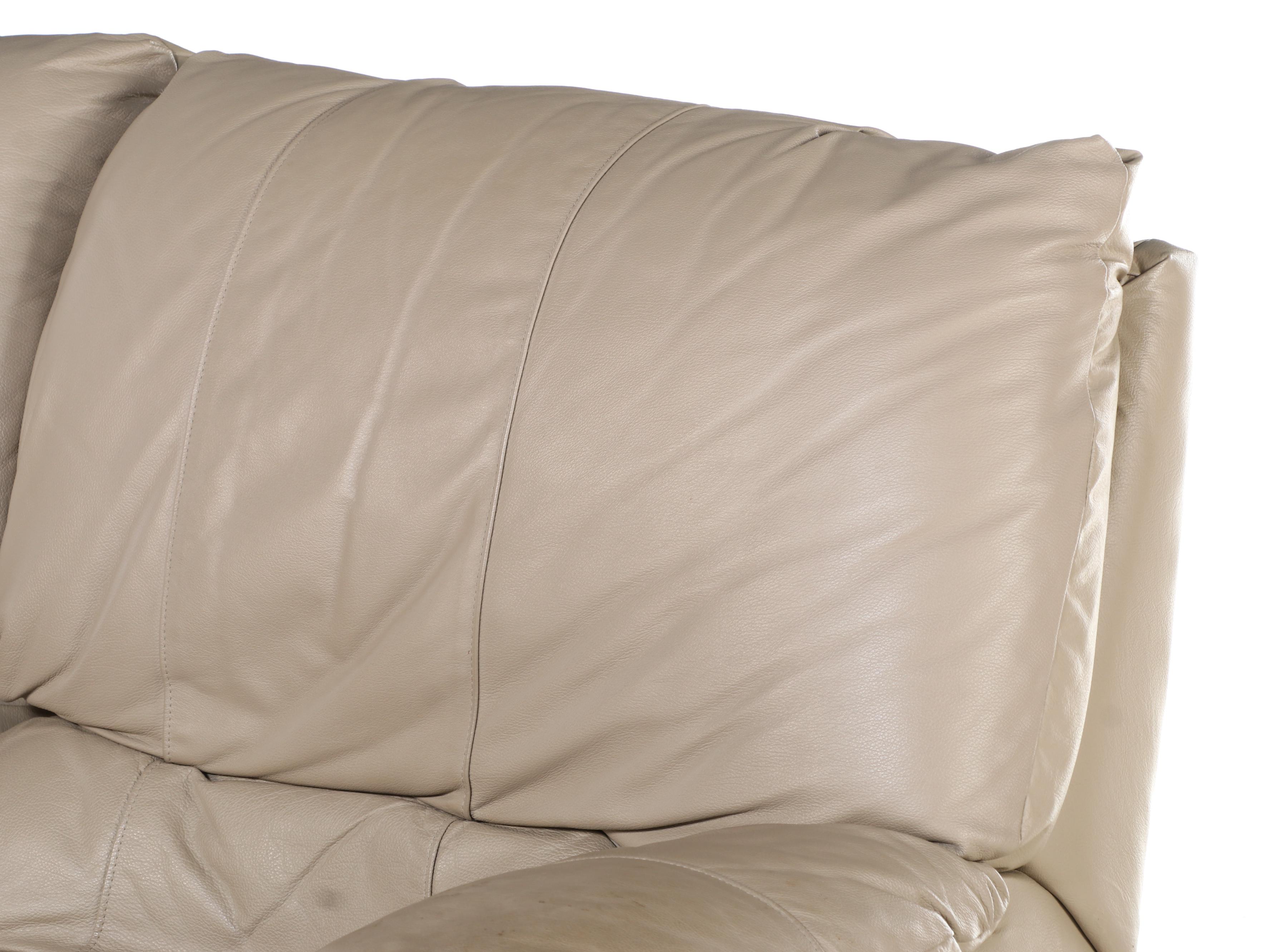 Broyhill Leather-Touch Dual-Reclining Loveseat