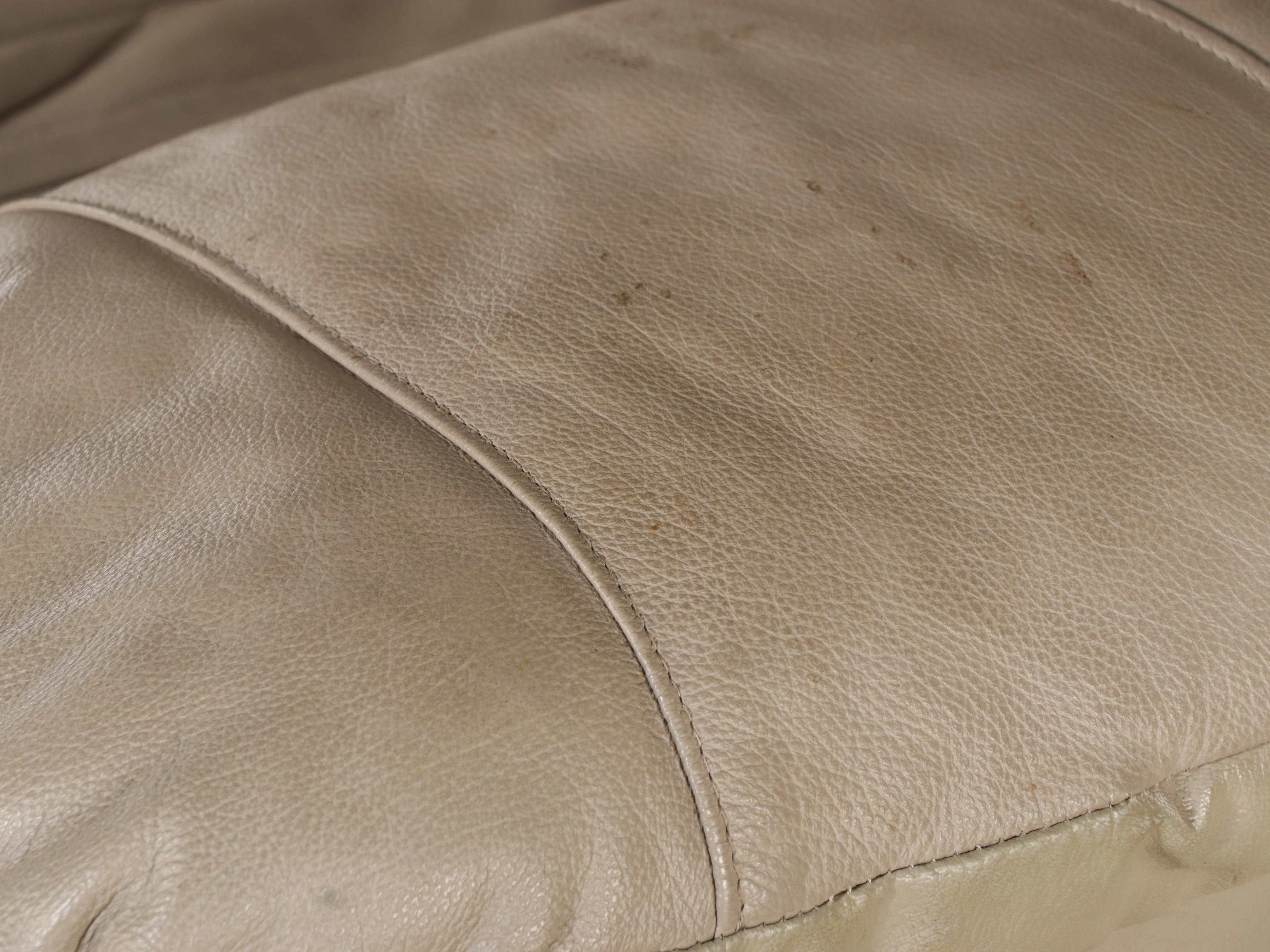 Broyhill Leather-Touch Dual-Reclining Loveseat