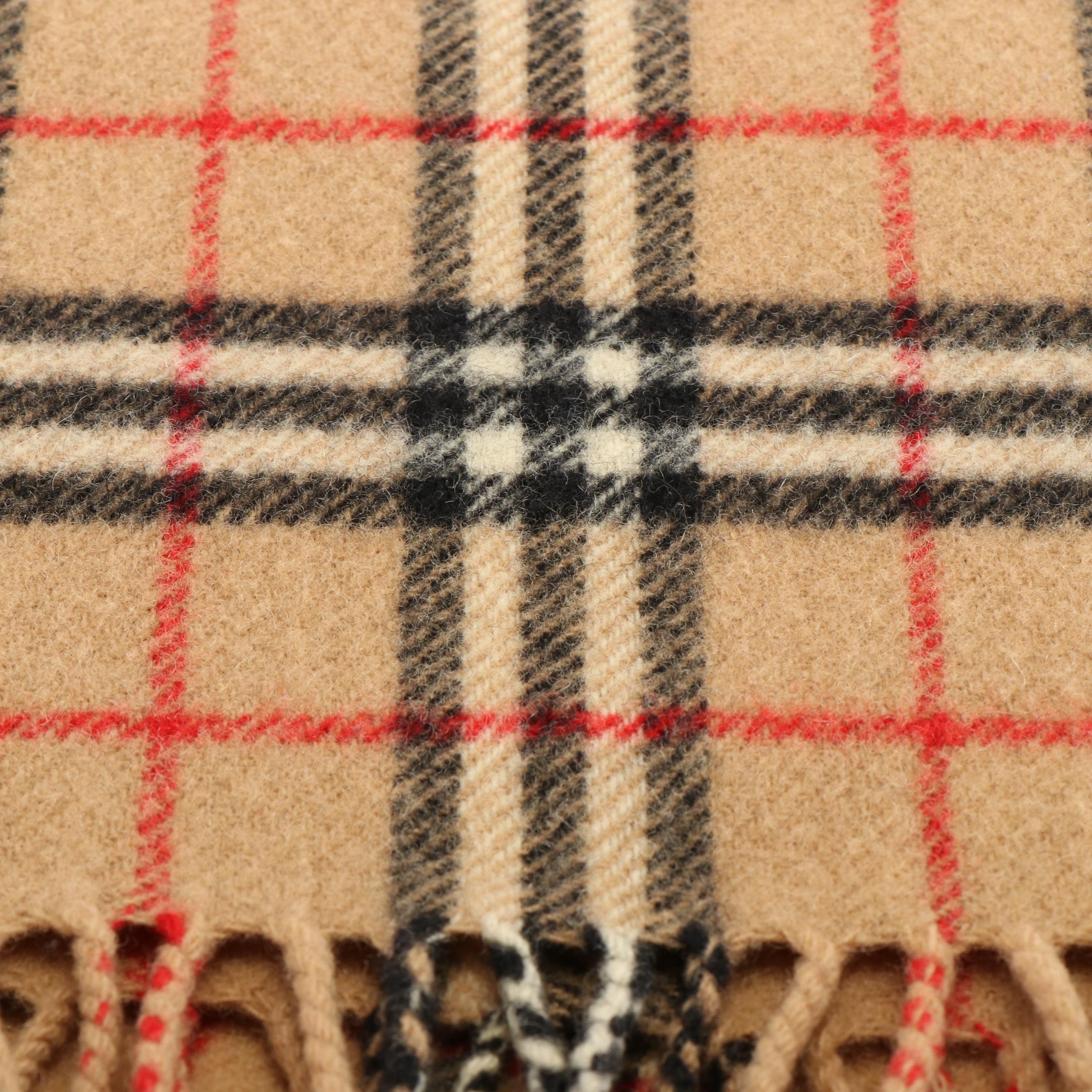 Burberrys of London Fringed House Check Scarf
