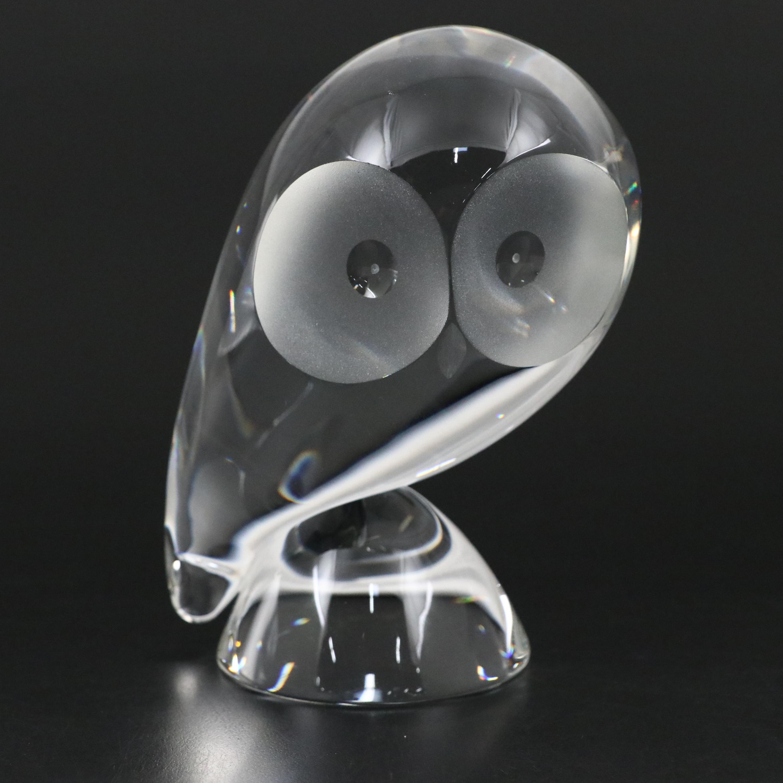 Steuben Art Glass "Owl" Figurine Designed by Donald Pollard, Mid to Late 20th C.