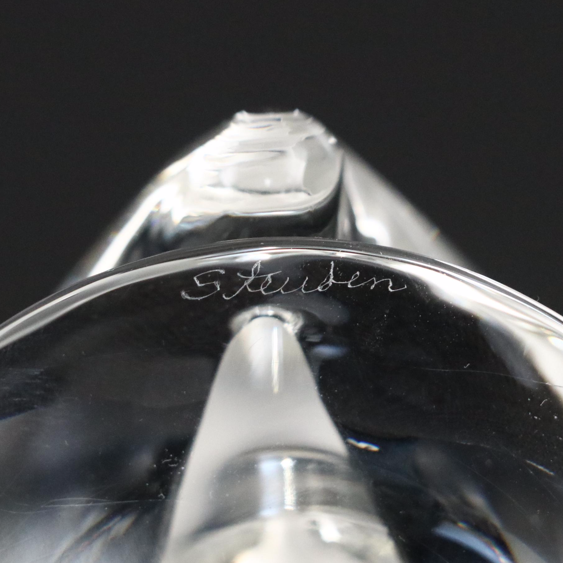 Steuben Art Glass "Owl" Figurine Designed by Donald Pollard, Mid to Late 20th C.