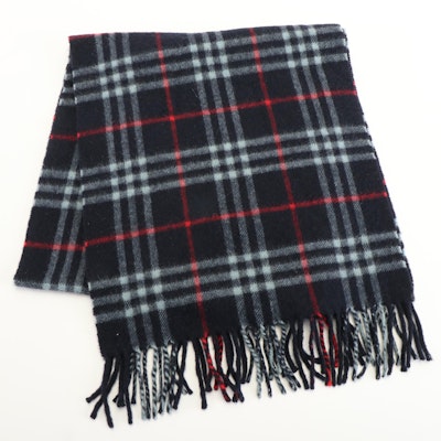 Burberrys of London Fringed Navy House Check Scarf in Cashmere Burberrys of London Fringed Navy House Check Scarf in Cashmere