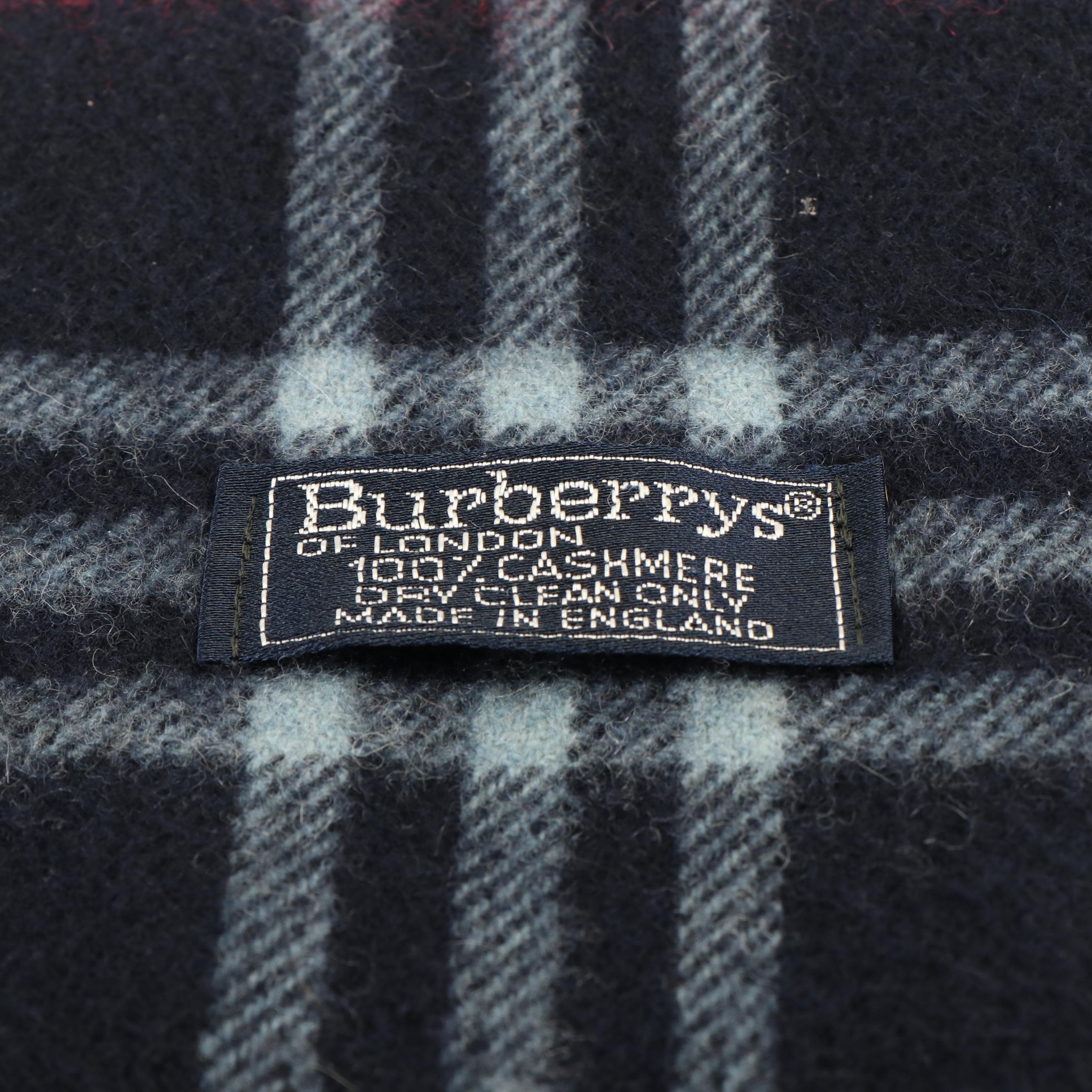 Burberrys of London Fringed Navy House Check Scarf in Cashmere